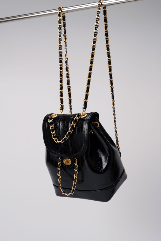 Cardinal Red Hawoo-a Bag - Black Silver