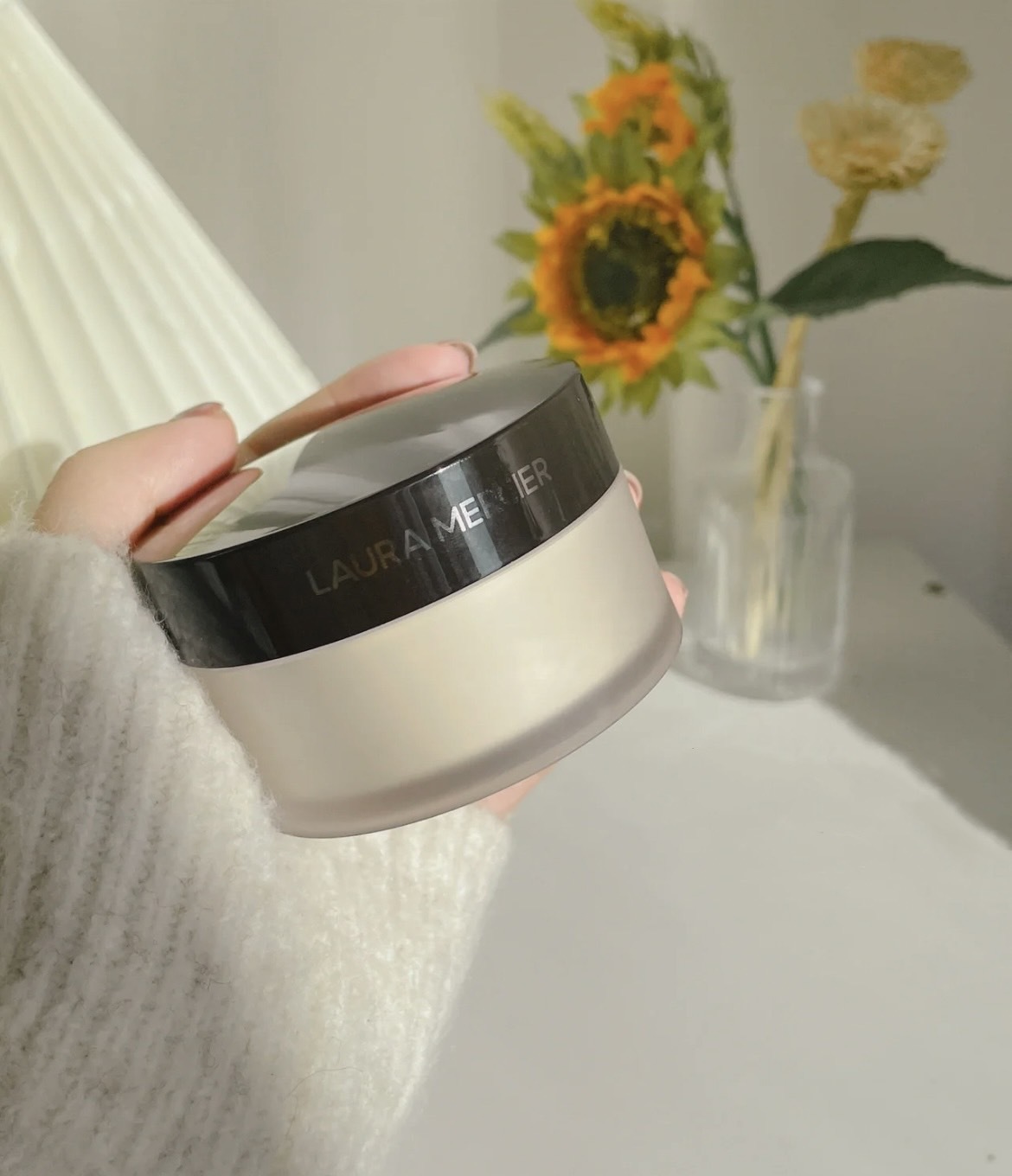 <超持妝> Laura Mercier 蘿拉蜜思 煥顏透明蜜粉 超細膩定妝蜜粉 (透明色) 29g