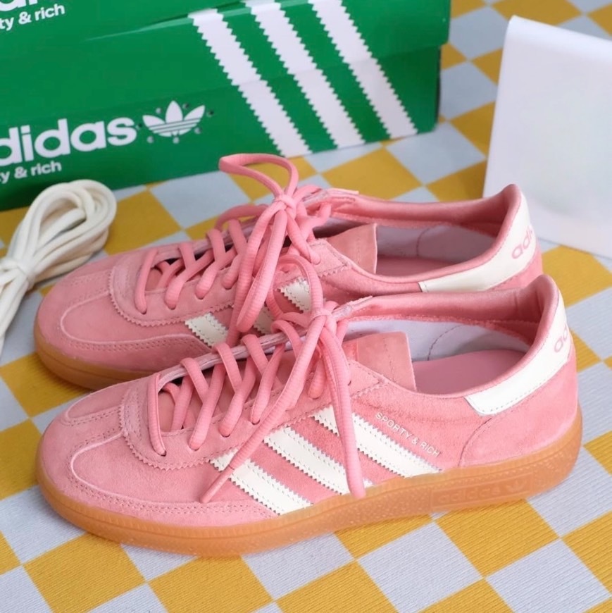<連線代購商品>男女鞋 聯名款 SPORTY & RICH X ADIDAS HANDBALL SPEZIAL 粉色 低筒休閒鞋【IH2610】