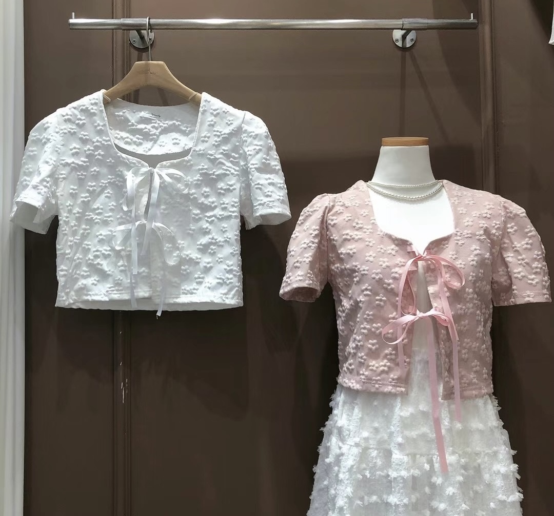 22 【現貨】😘😘靚靚花花🌸🌸開胸小外套