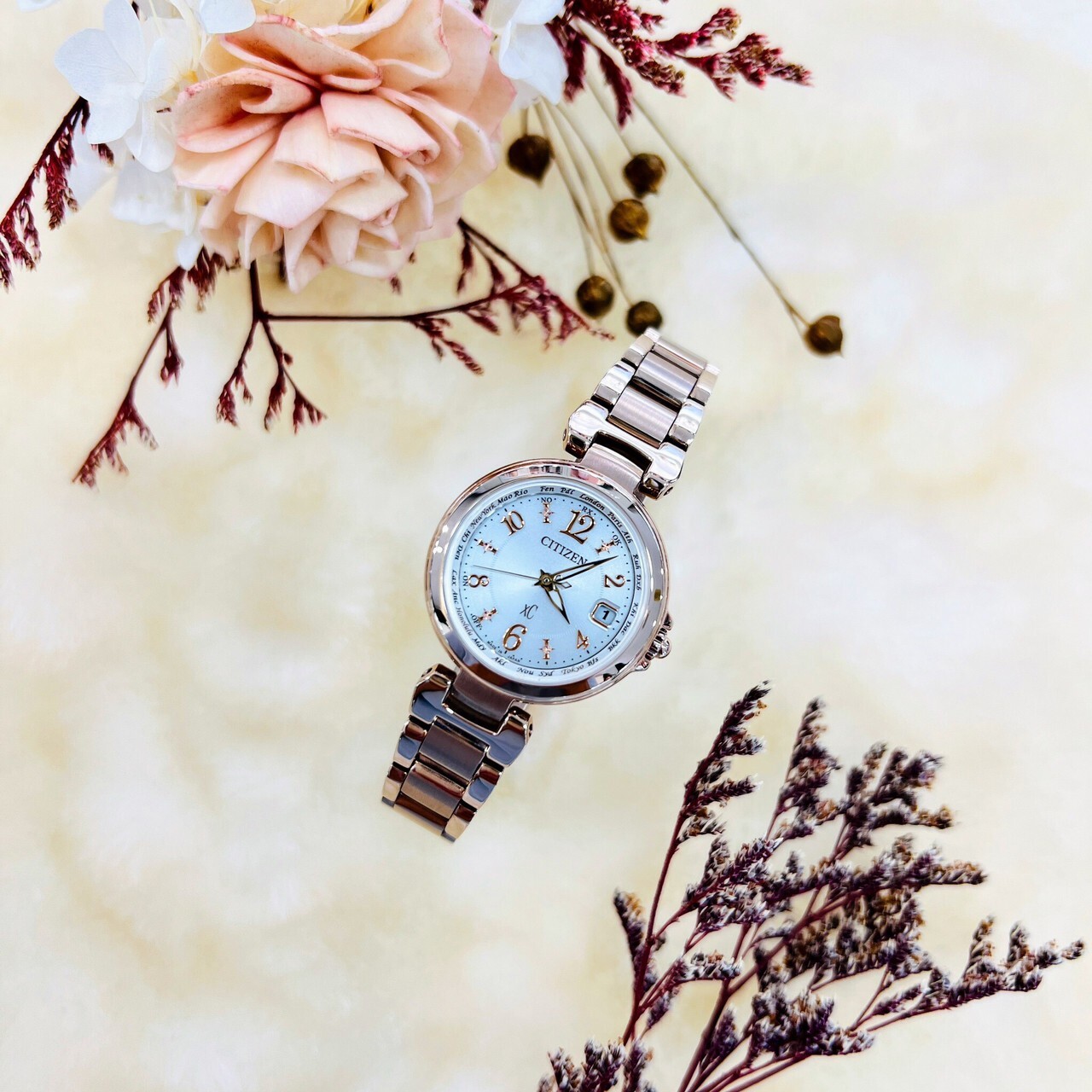 【CITIZEN 星辰】香檳玫瑰金數字電波女錶EC1037-51A 27.8mm 現代鐘錶