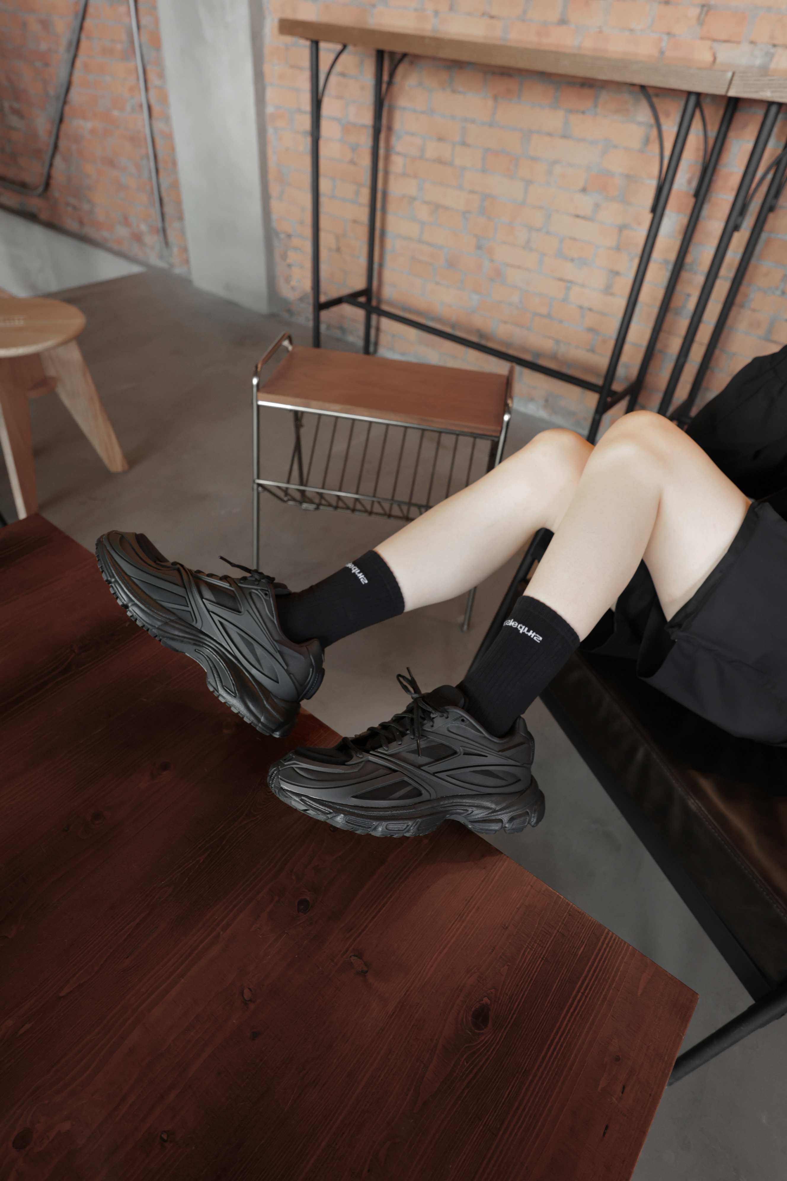REEBOK PREMIER ROAD MODERN 黑