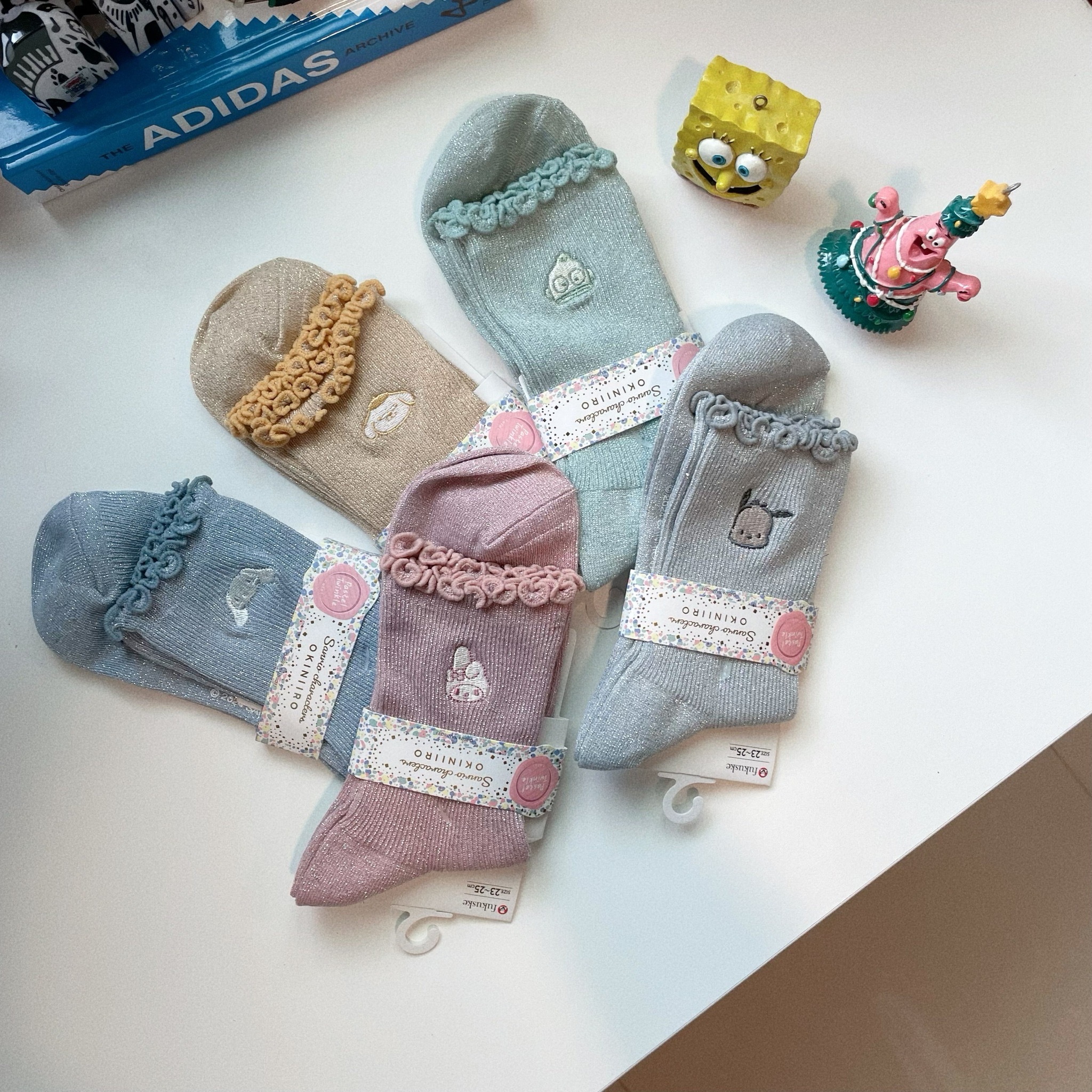 fukuske FUN x  Sanrio 日本限定 庫洛米 美樂蒂 6色 刺繡 捲邊 小腿襪 襪子