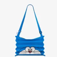 [S] PLEATS MAMA DORAEMON EDITION SHAKOSH BAG,BLUE, PM11ZW-CB01-BL1-F (SPL85)