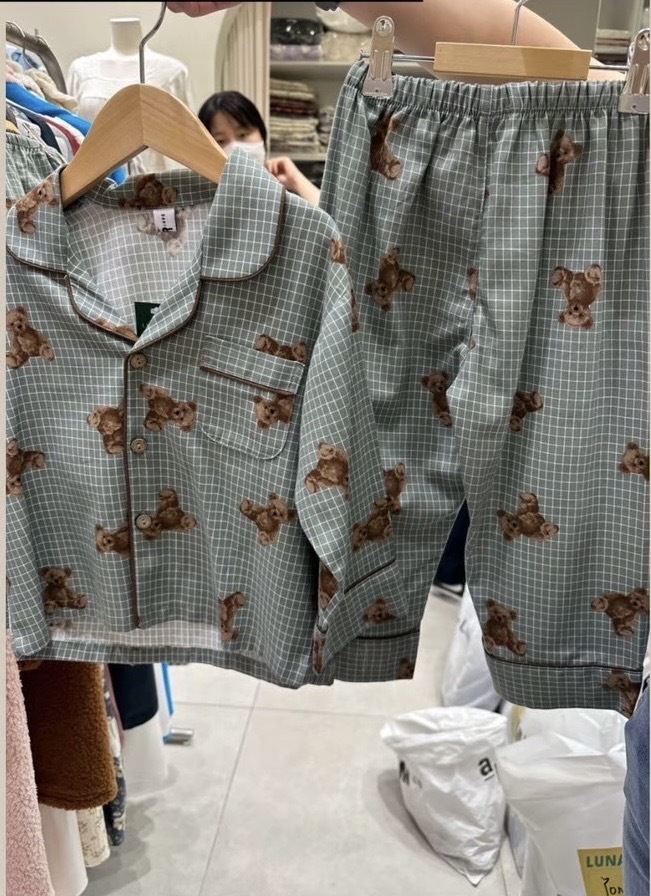 【現貨】小孩睡衣 S/M 贈小孩墨鏡