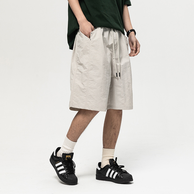 5M23 不規則口袋設計工裝短褲 兩色