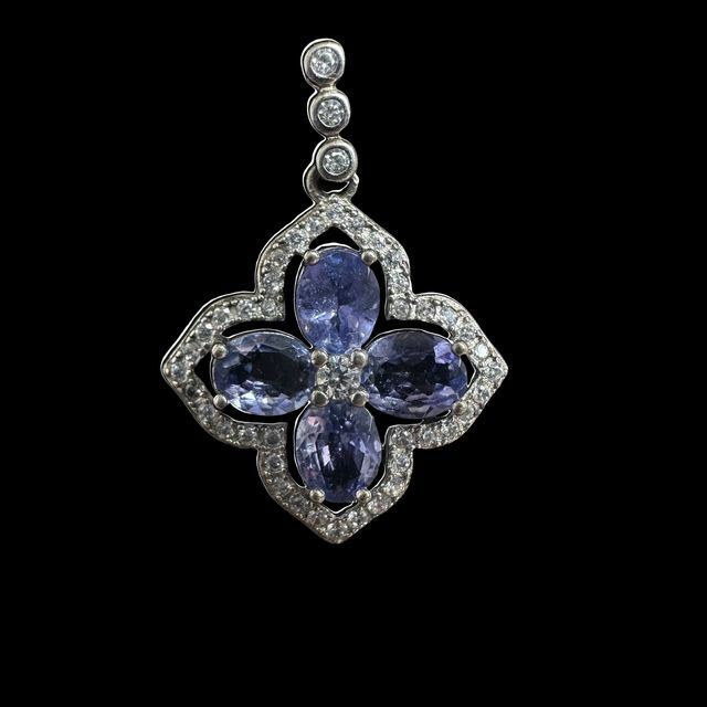 T53丹泉石四葉草吊墜