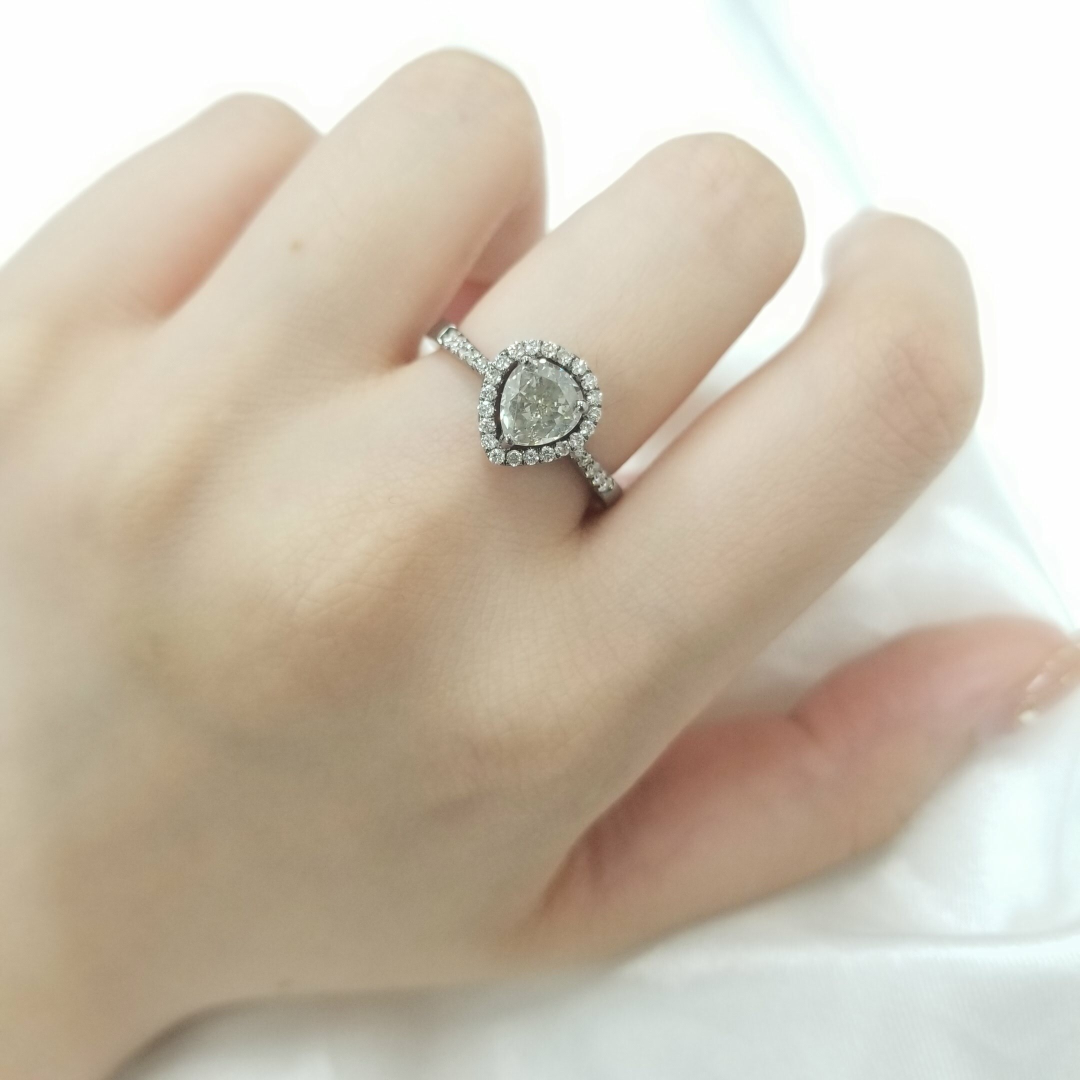 18K Black Gold 1.27ct Fancy Sliver Grey Diamond Ring