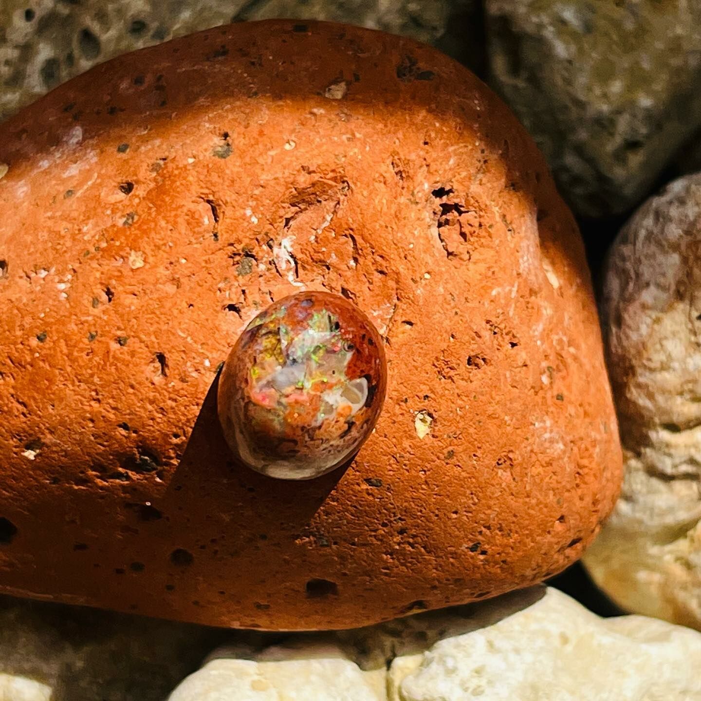 [原石] 墨西哥火蛋白石