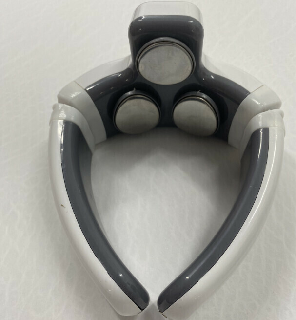 熱推【特價品】三頭多功能頸椎按摩儀（微瑕疵，介意勿拍）