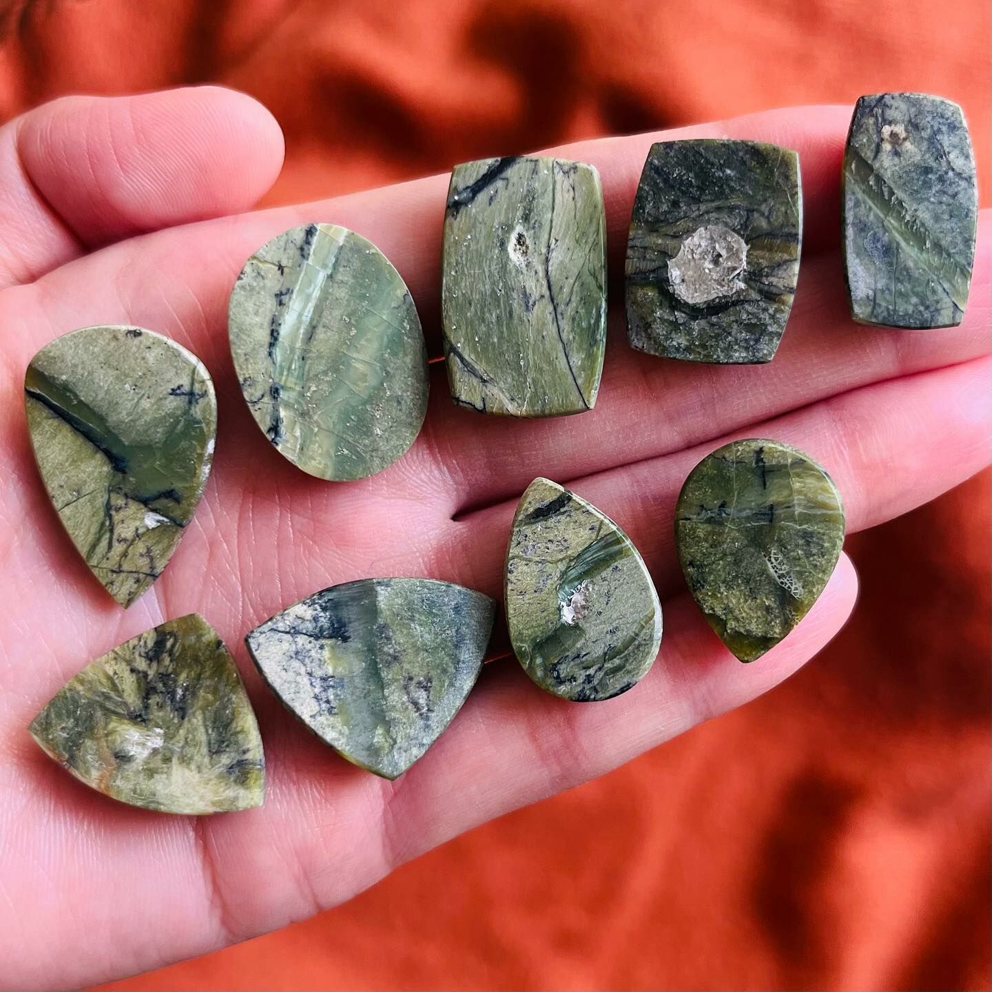 [原石] 瑞士綠蛋白石 水晶蛋面 水晶墜面