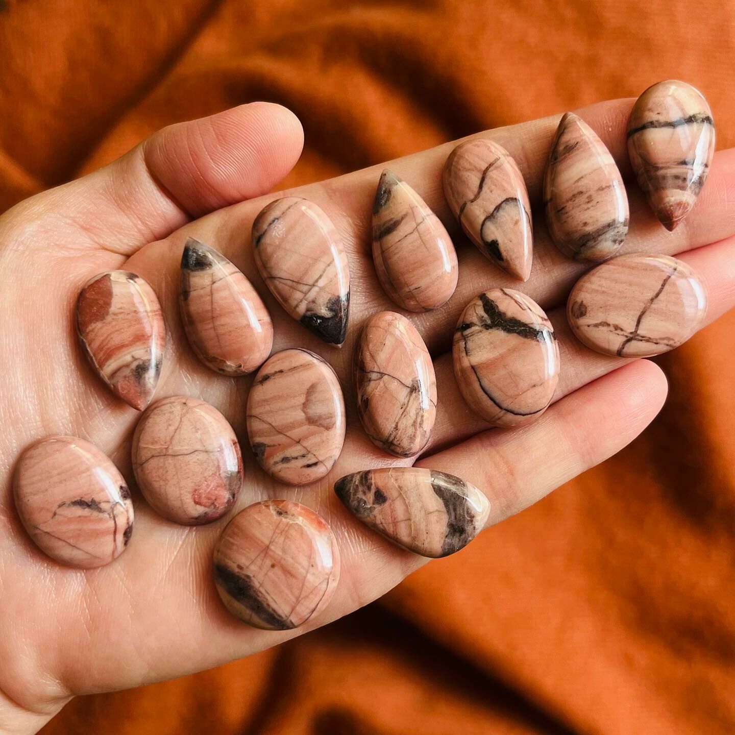 [原石] 墨西哥粉紅碧玉