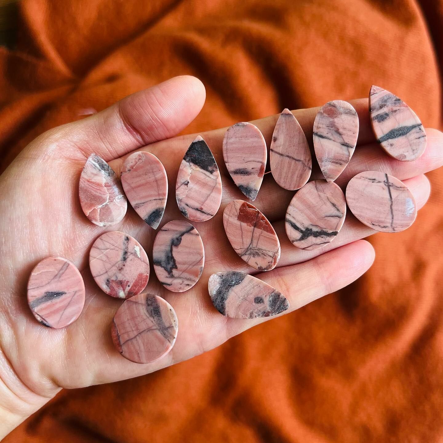 [原石] 墨西哥粉紅碧玉