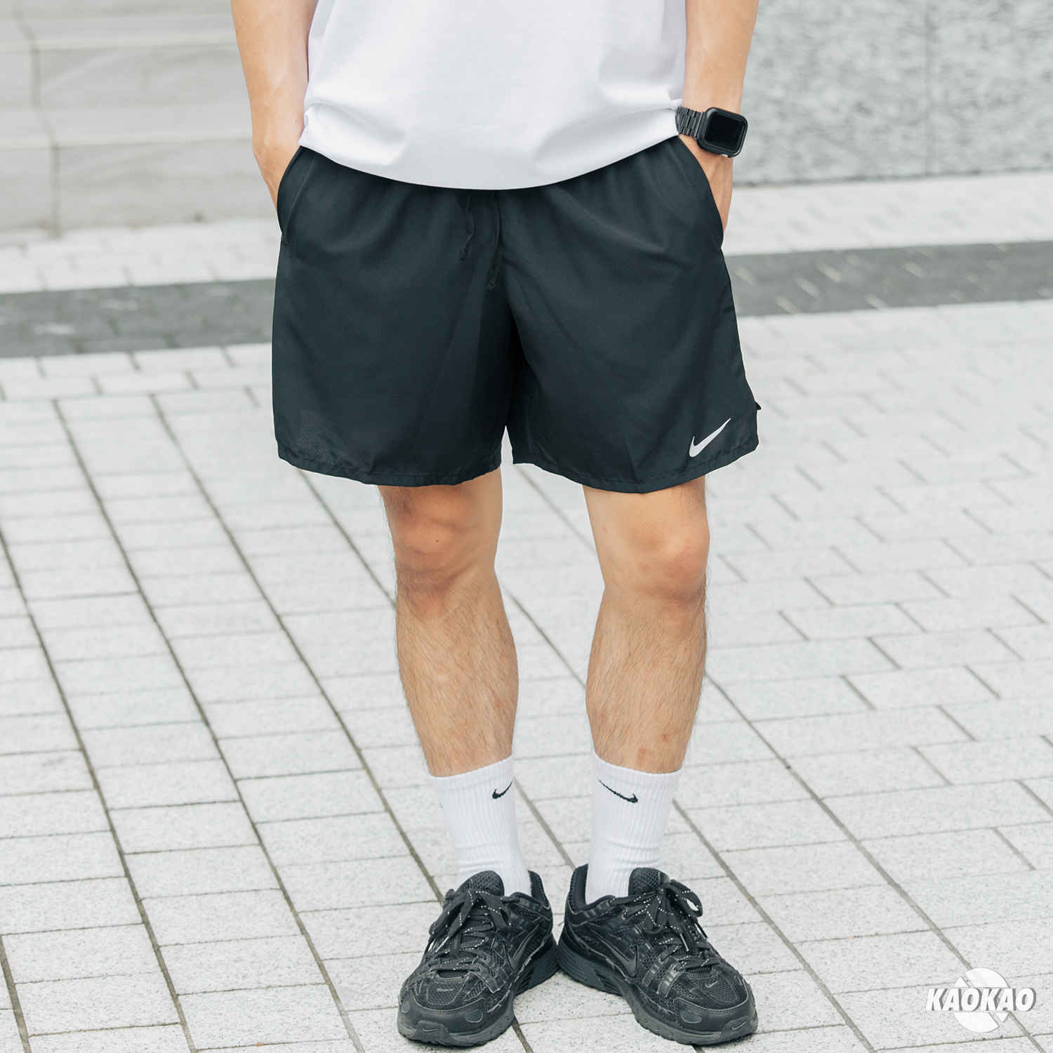 男女款 NIKE DRY 膝上褲 慢跑短褲 反光 小LOGO 抽繩運動短褲【CZ9069-010】