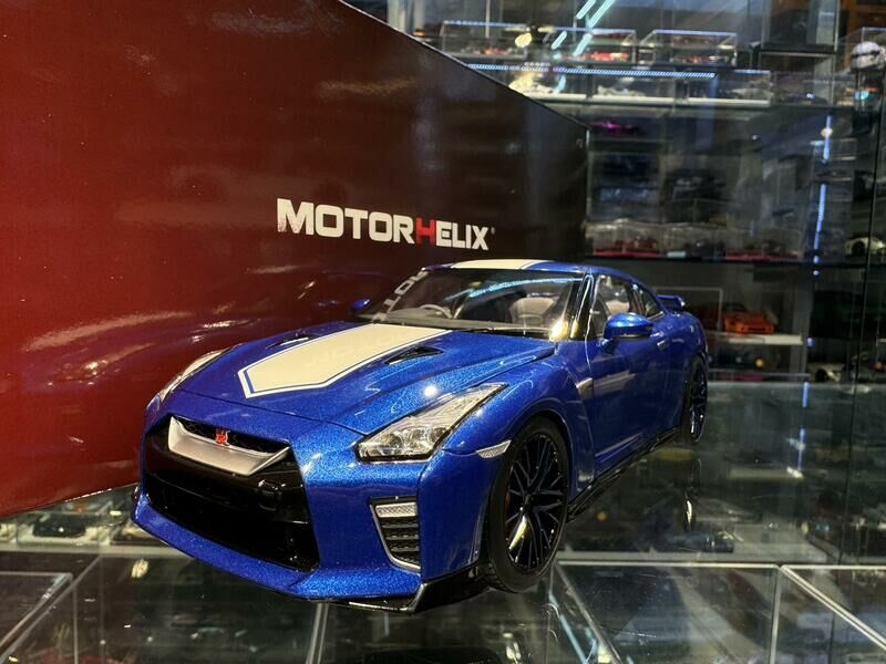 MotorHelix Nissan GT-R R35 50th Anniversary Blue 1/18