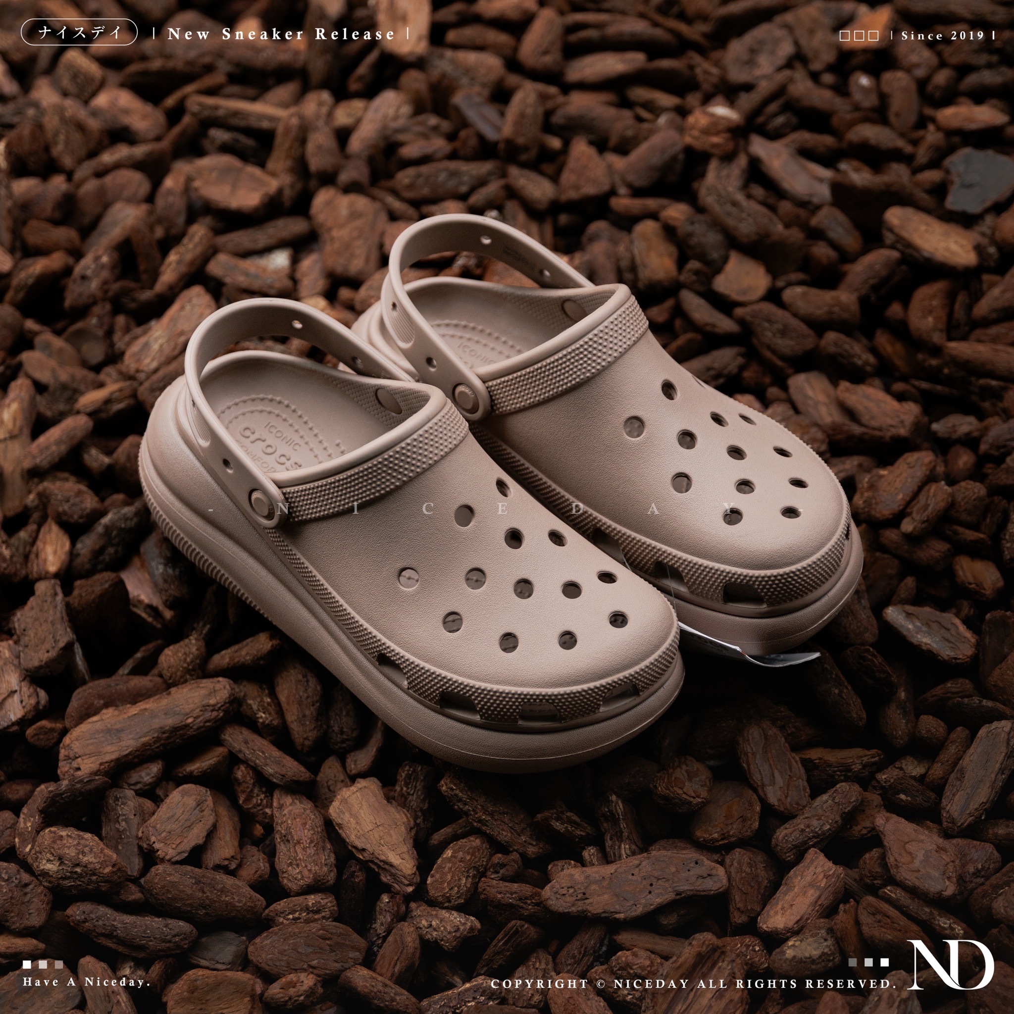 NICEDAY 現貨 Crocs Classic Crush 泡芙 米黃 棕 洞洞鞋 增高厚底 防水 涼鞋 男女尺寸