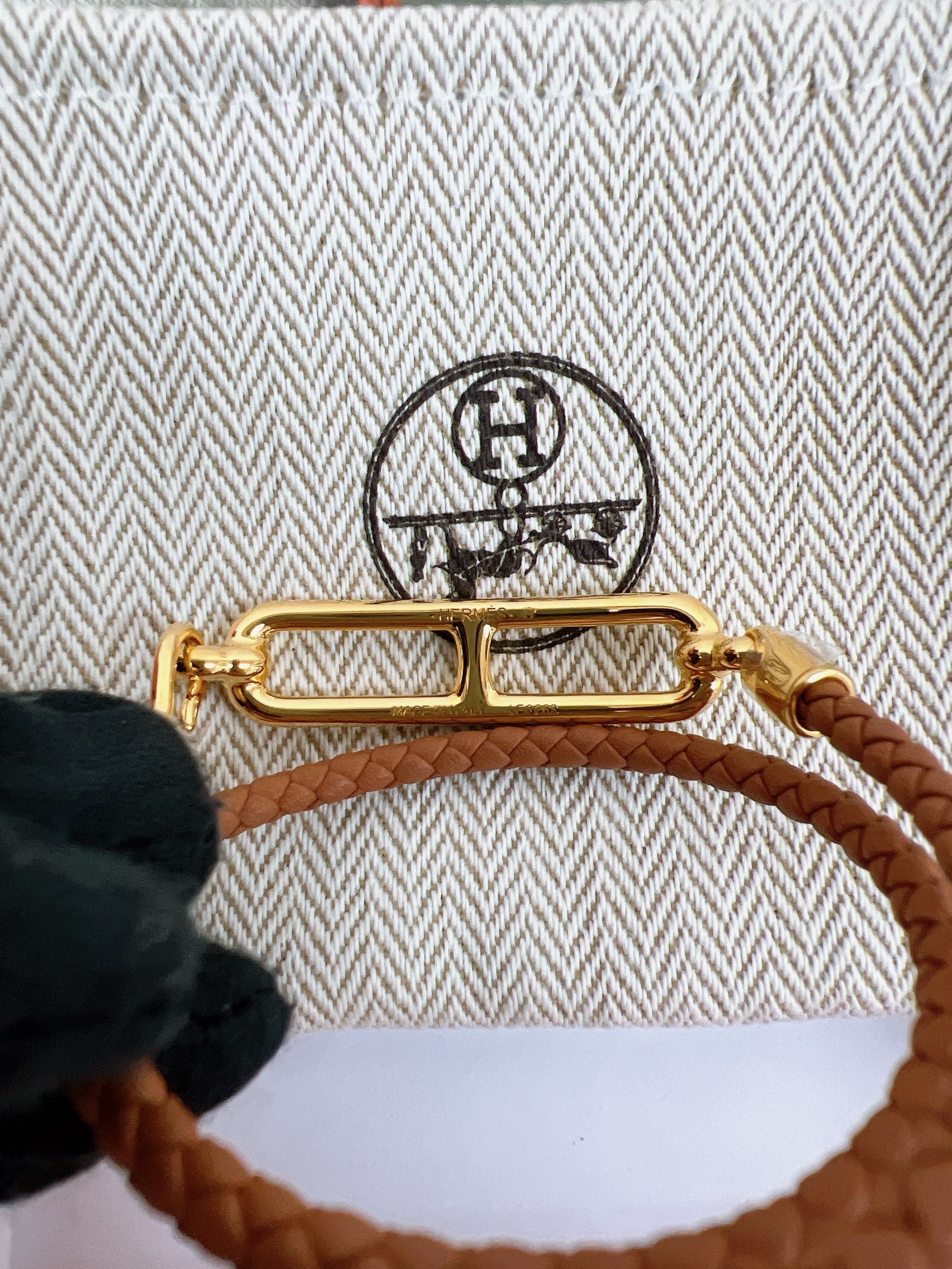 *Brand New* Hermes roulis double tour bracelet T2 (gold GHW)