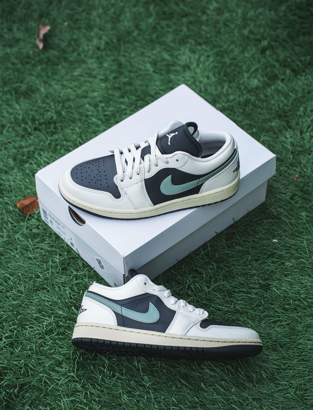 nike jade smoke