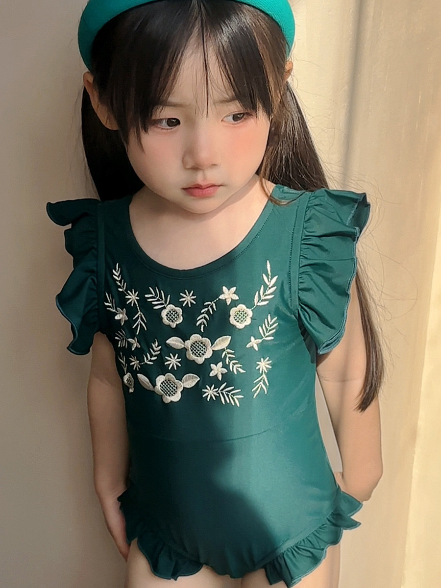 優雅繡花飛袖泳衣