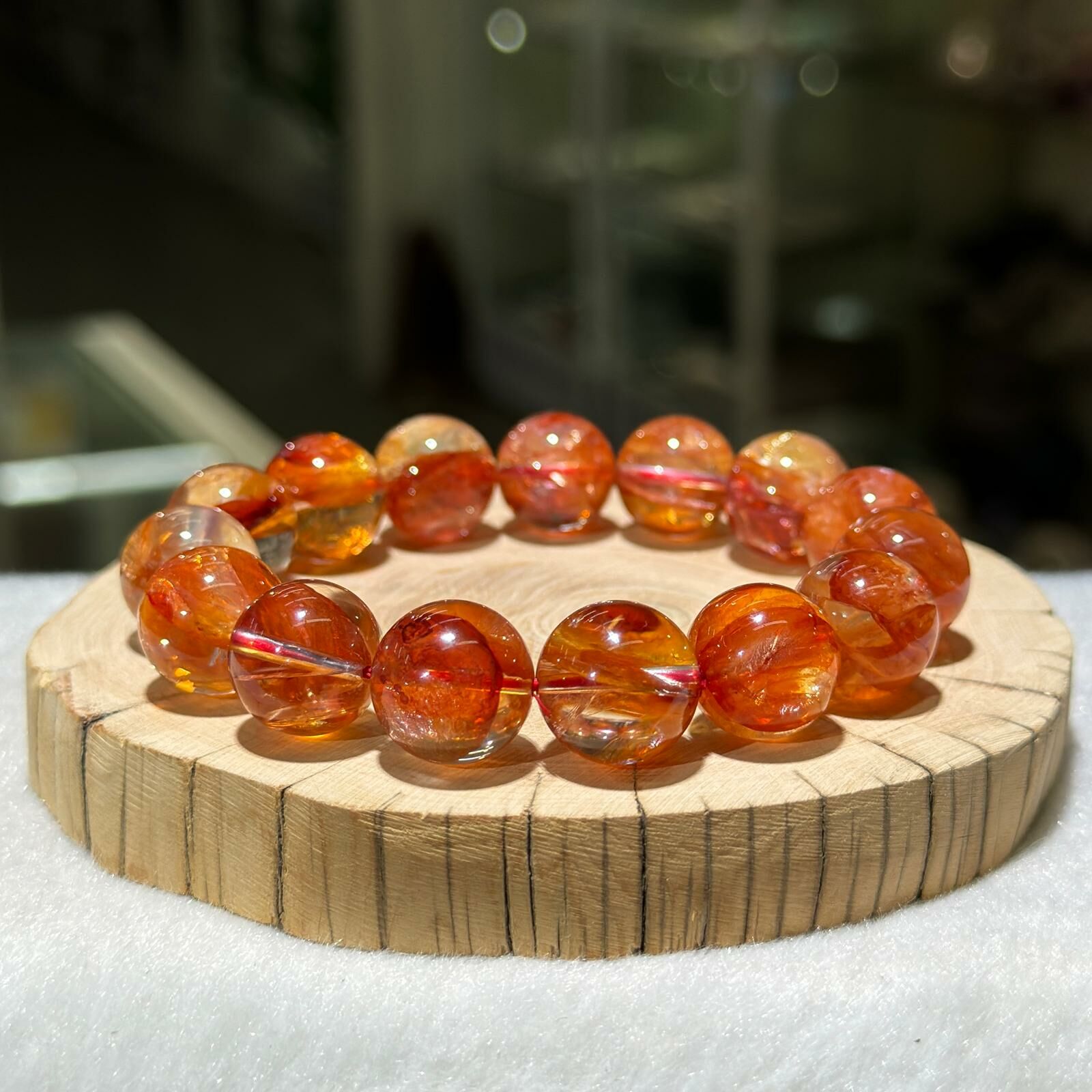 大m💫紅膠花手串 14 mm +/-