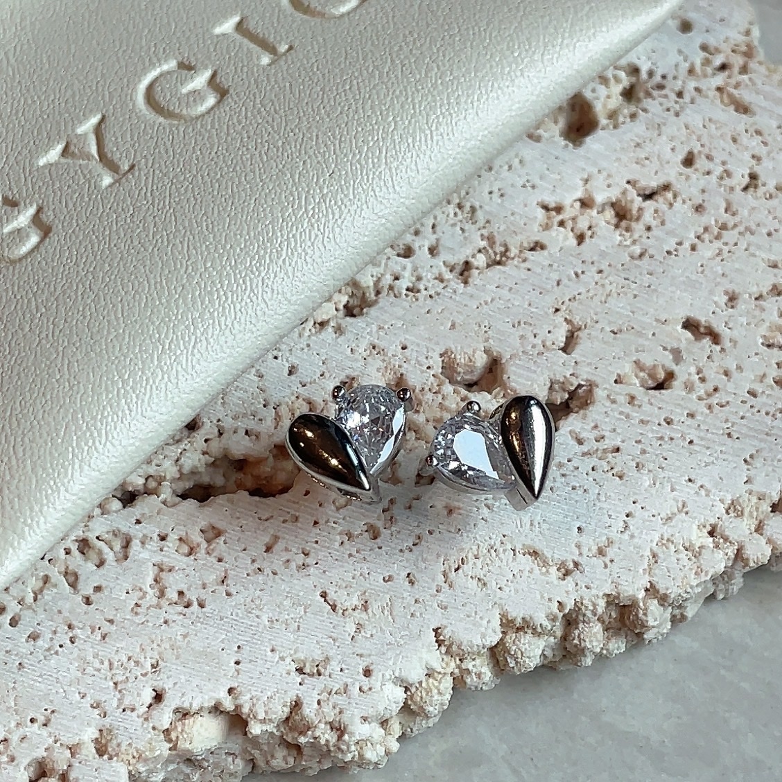 silver銀鑽水滴小愛心耳釘