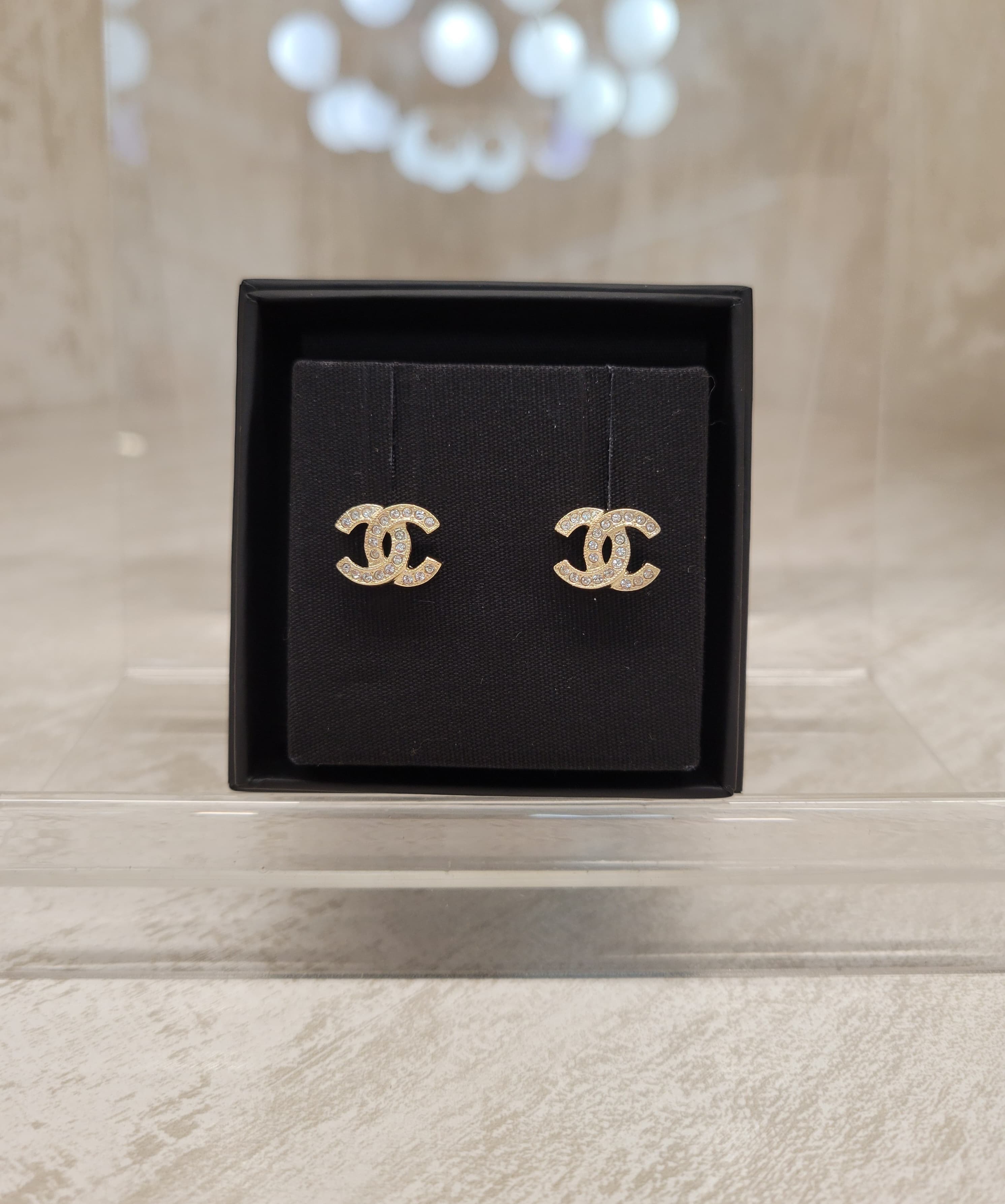 CHANEL ABE100 EARRINGS 1.2CM GOLD /WHITE CRYSTAL 淡金色白水鑽
