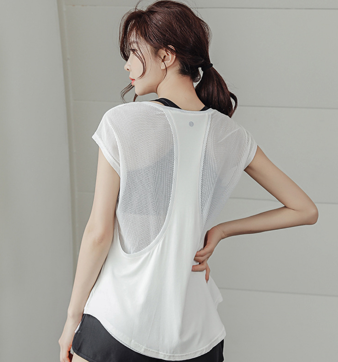 輕薄透視款戶外美背顯瘦上衣（四色）