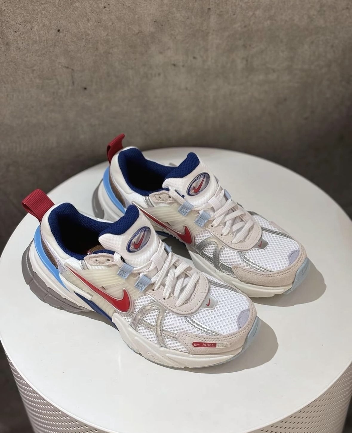 Nike V2K Run 復古白紅藍 銀色 Y2K 復古 慢跑鞋 HF5724-061/預購