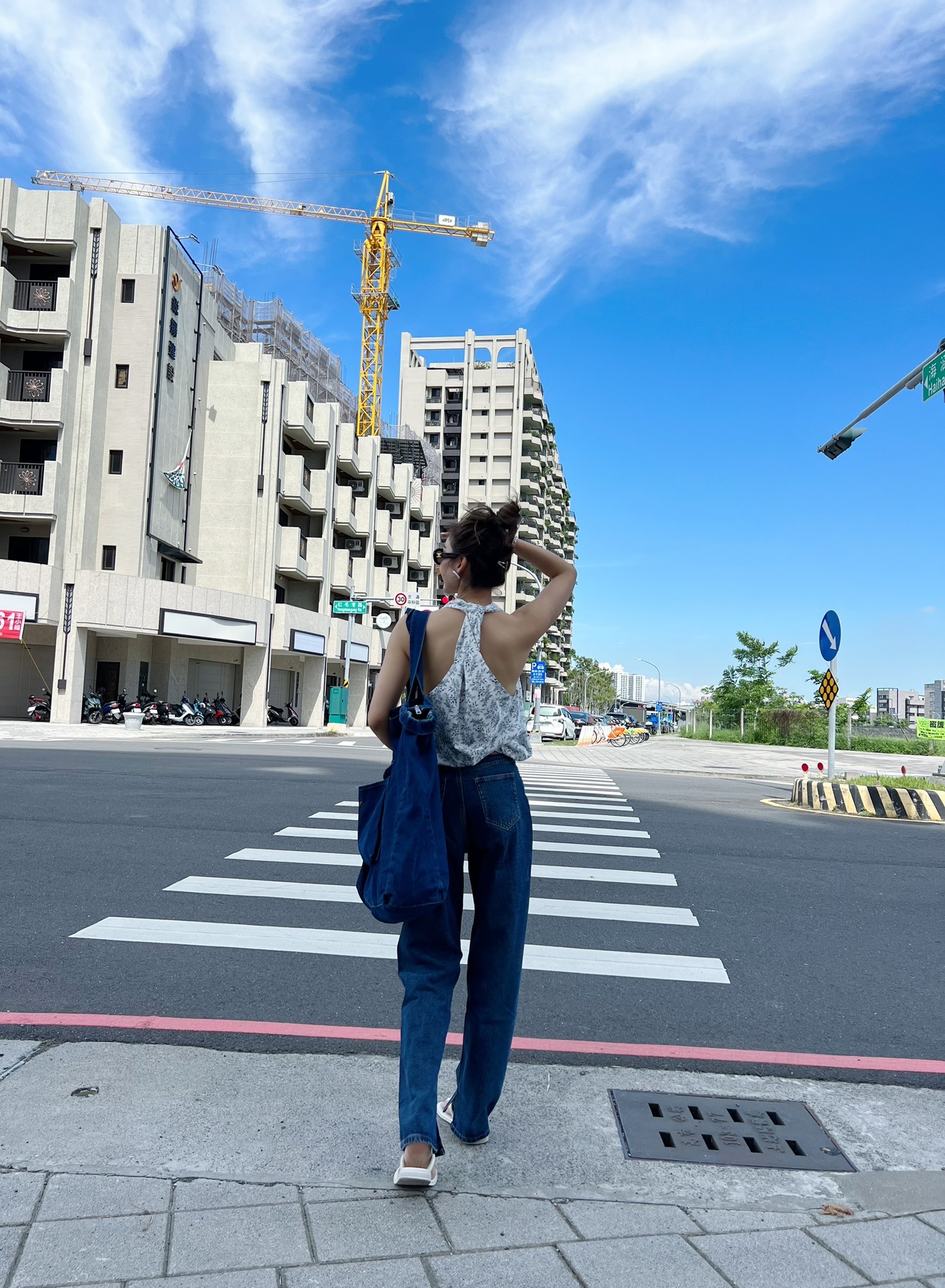 渡假設計款美背上衣