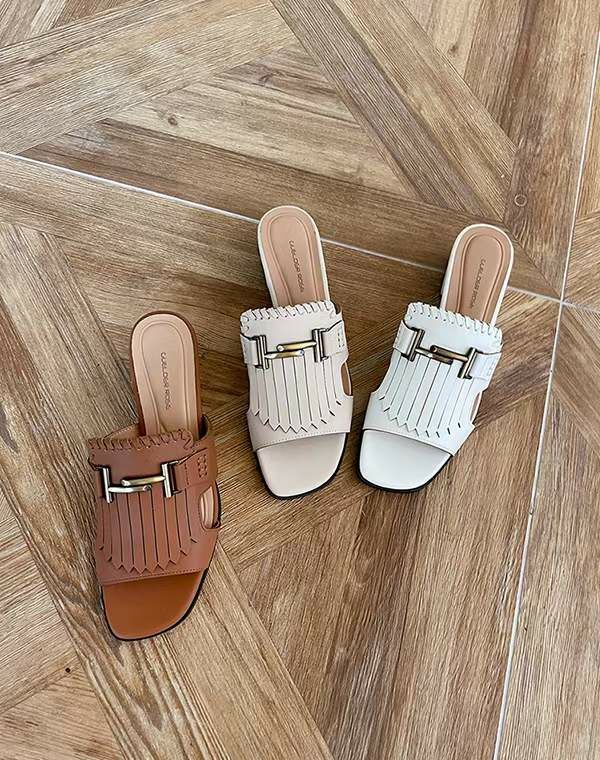 SC2707 金屬扣流蘇低踭拖鞋