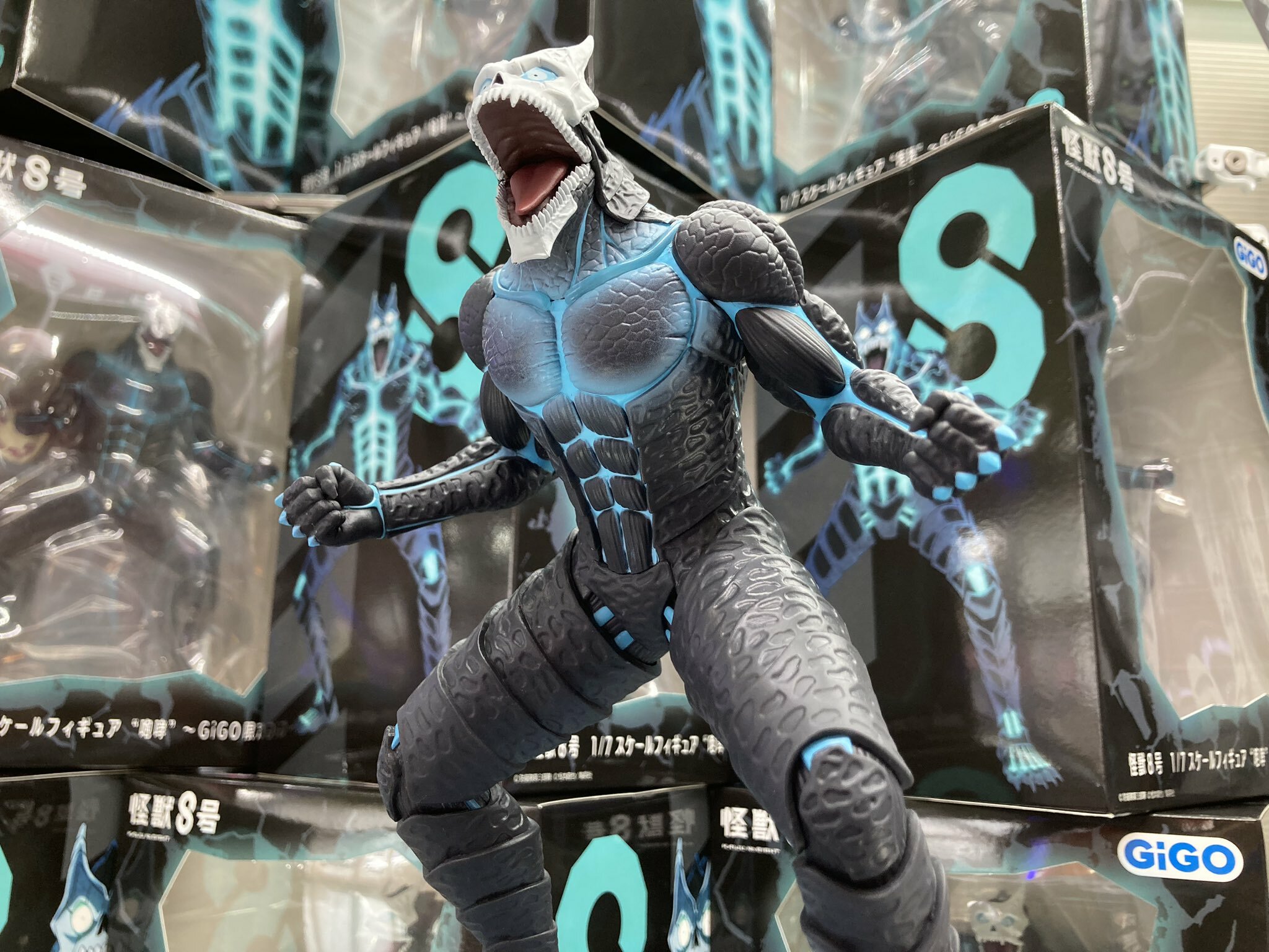 怪獸8號1/7 figure 咆哮GiGO限定景品 怪獸8號1/7 figure 咆哮GiGO限定景品