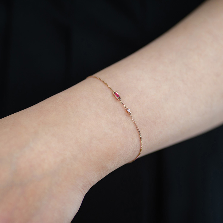 長形紅寶石18K手錬