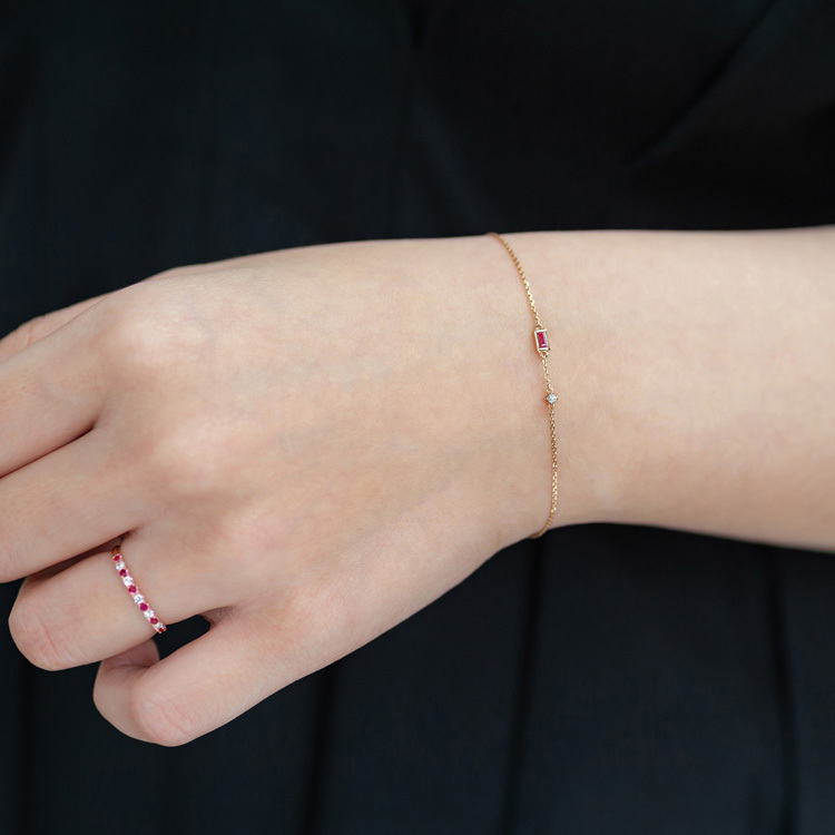 長形紅寶石18K手錬