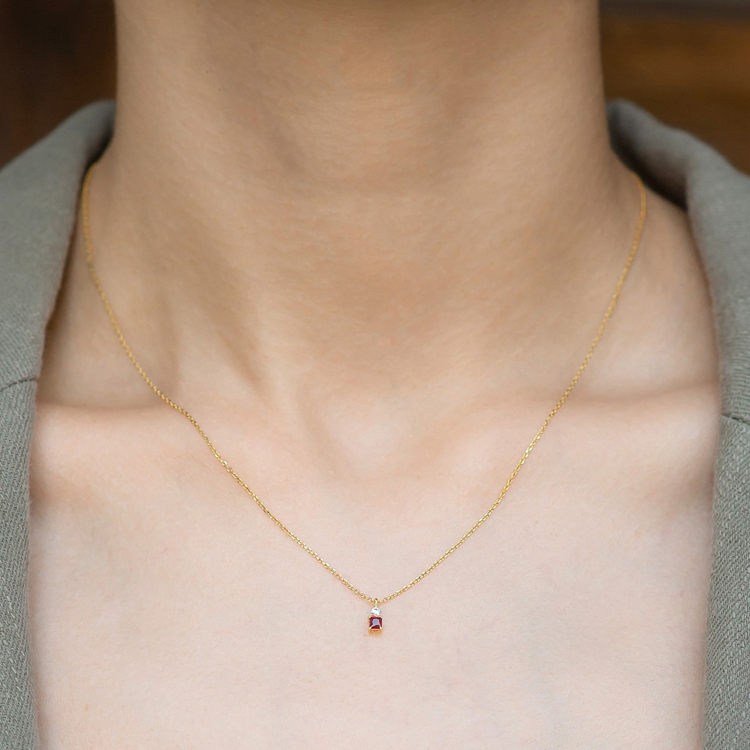 公主方紅寶鑽石18K項錬