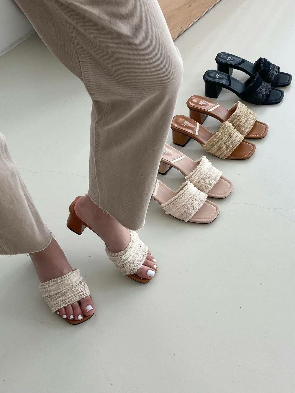 SC2710 草編帶粗低踭拖鞋 (建議買大一碼)