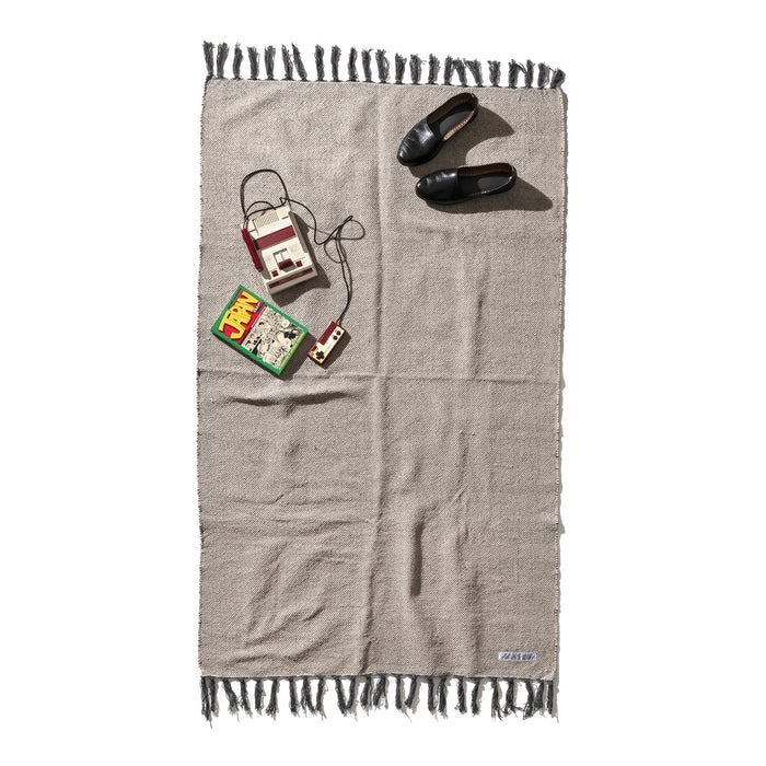 PUEBCO COLLEGE RUG / IVORY