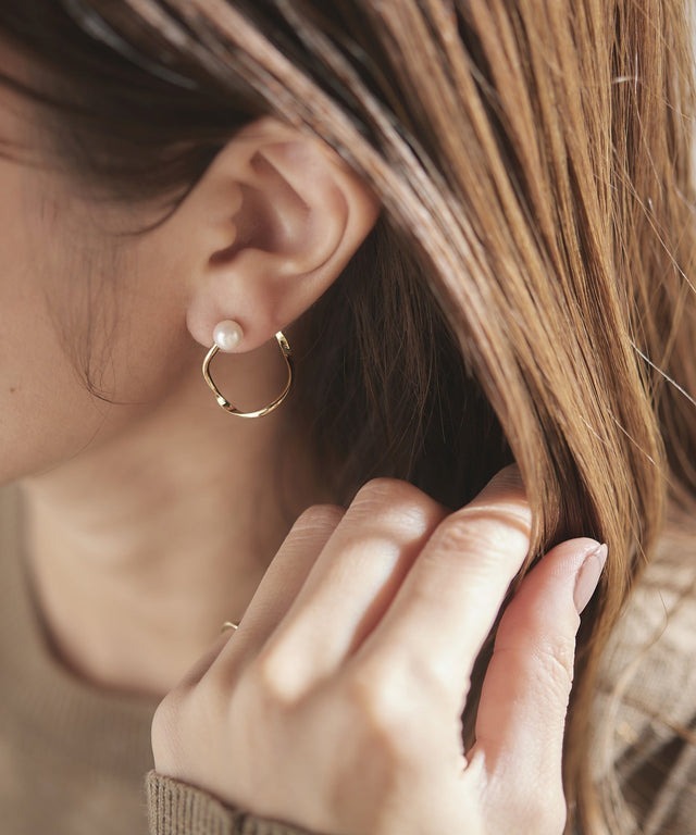 [日本制] 珍珠圈形耳環