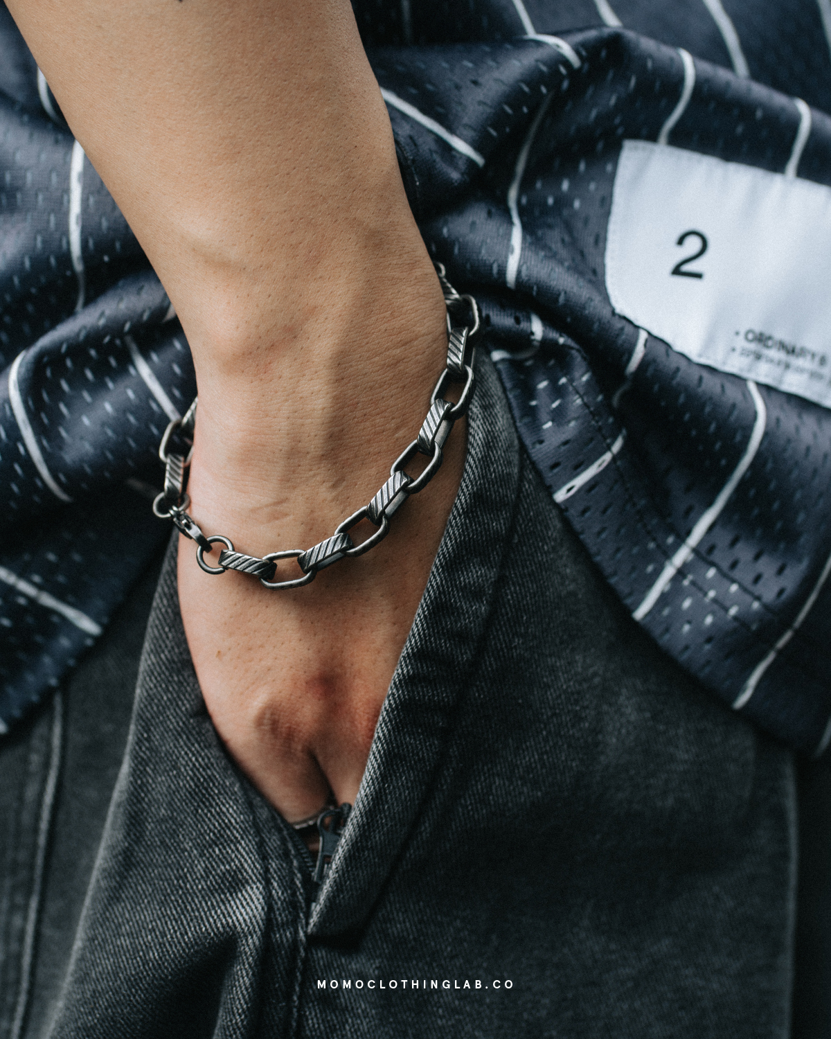 #現貨 (ACCB515) 鋼手鍊 復古條紋刻痕長方手鍊