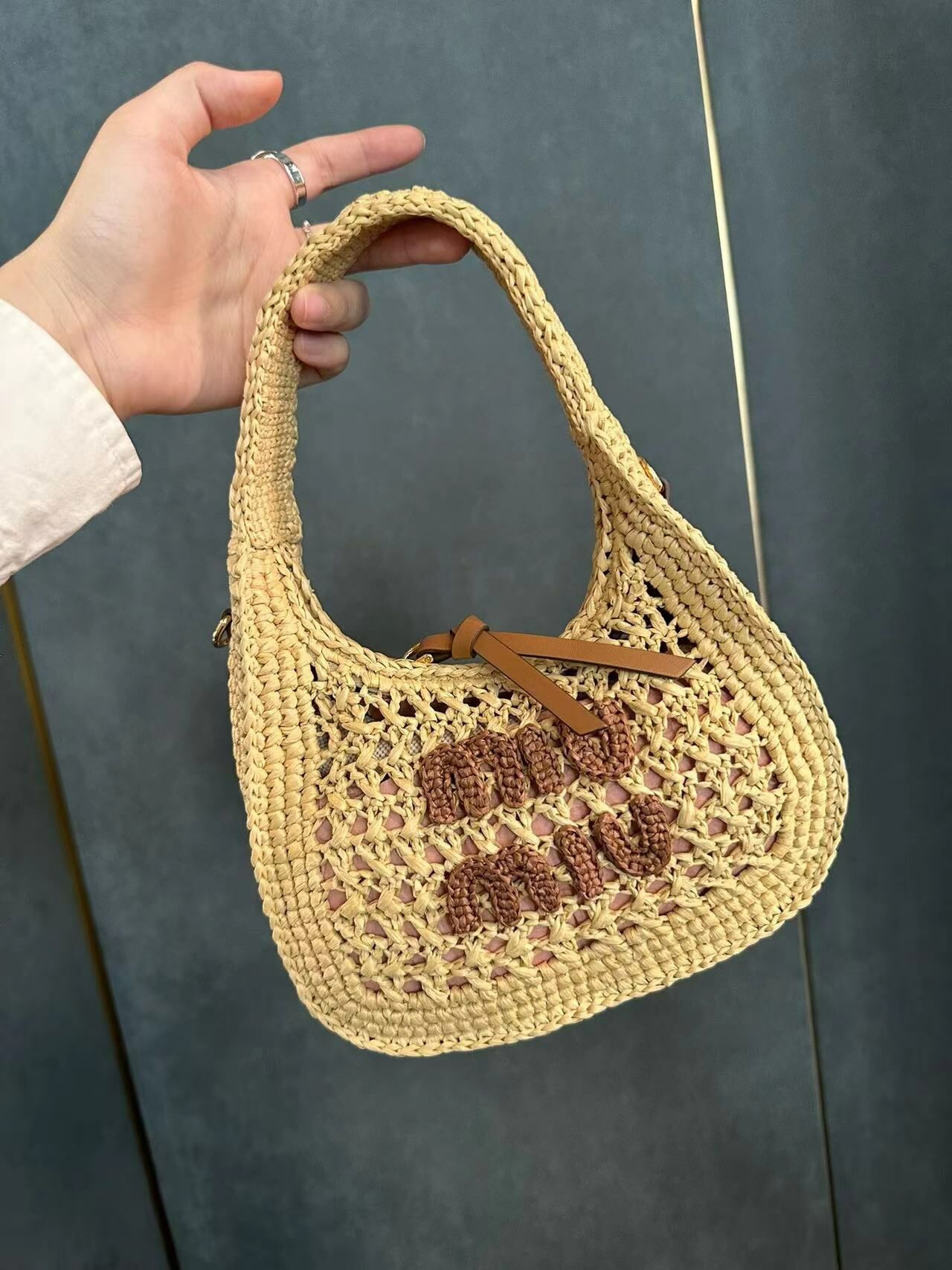 Miumiu 草編wander -T