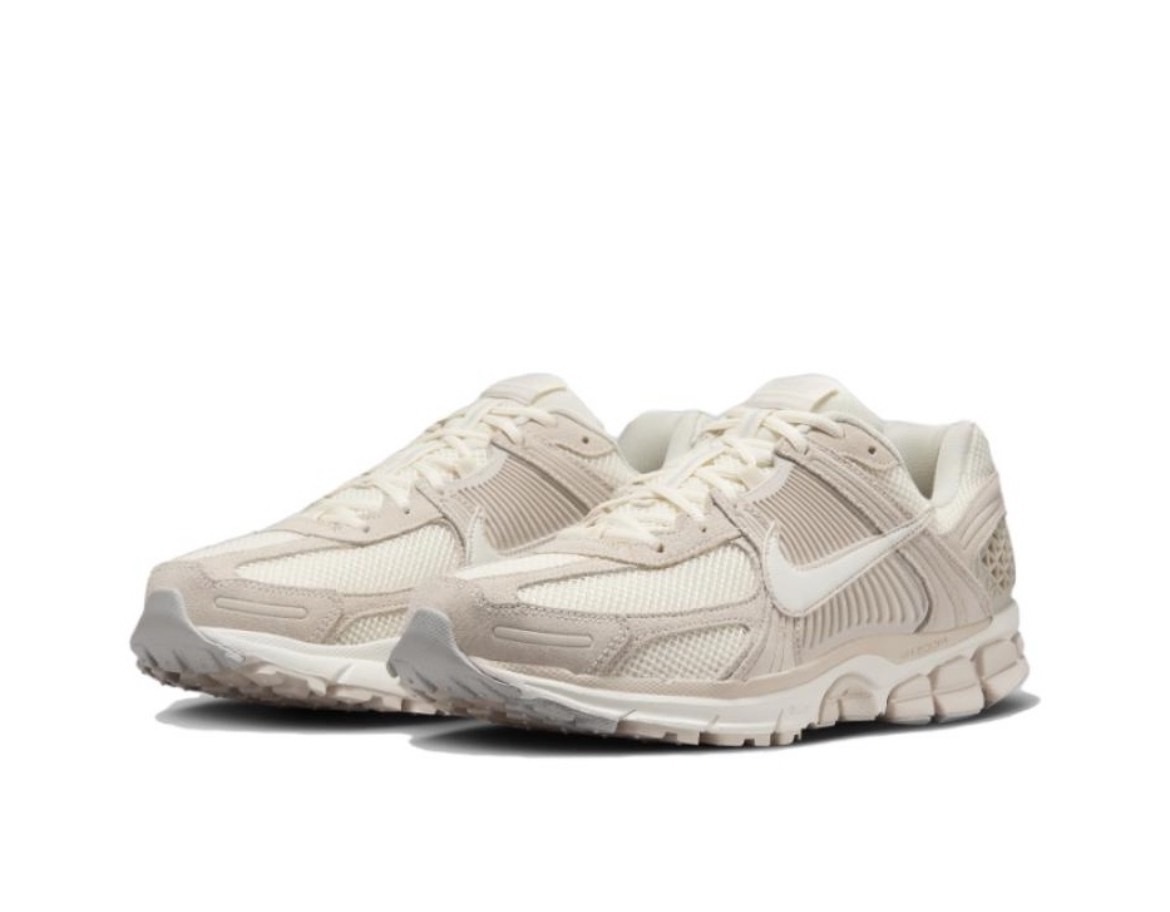 iSNEAKERS｜Nike Zoom Vomero 5 "Light Orewood Brown" 奶茶 HF1553-100