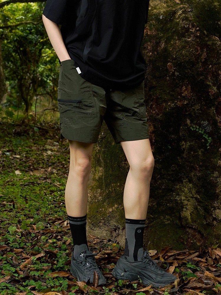 ENshadower隱蔽者光感沖孔工裝短褲五分褲