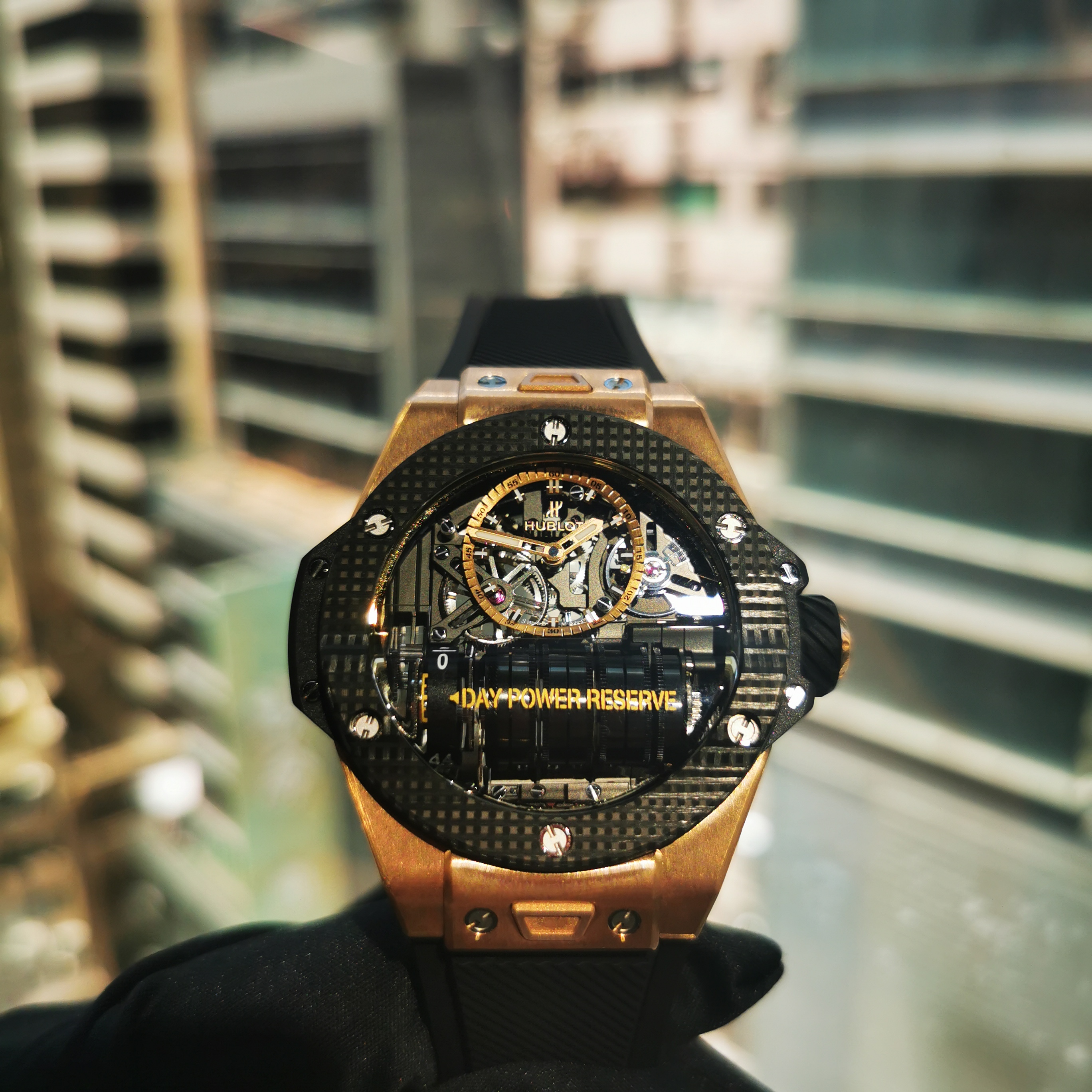 BRAND NEW HUBLOT 911.OQ.0118.RX BIG BANG MP-11 POWER RESERVE 14 DAYS KING GOLD 3D CARBON 45 MM boutique exclusive limited 100 pcs