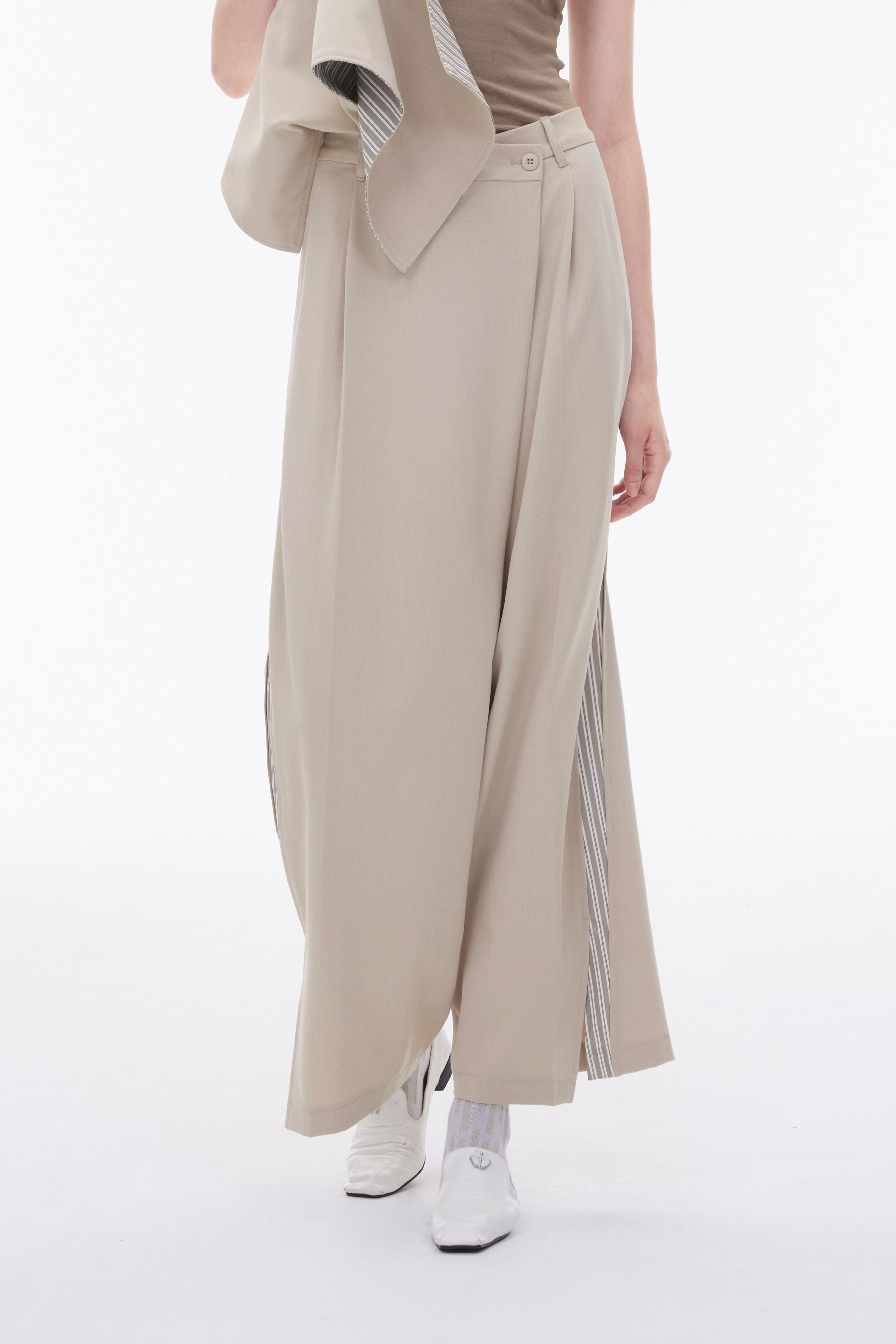SeRE：SOP trousers | Beige