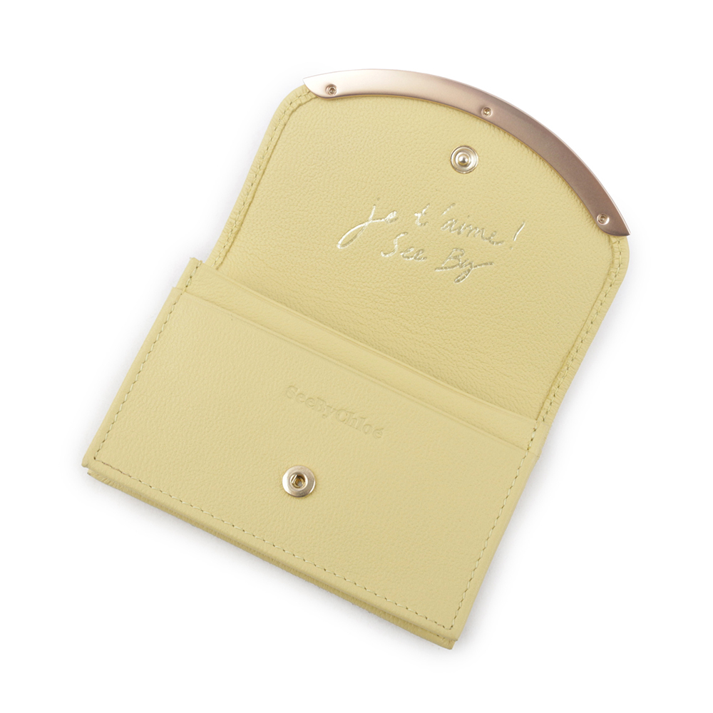 【SEE BY CHLOE】Lizzie 弧形標誌翻蓋牛皮卡片夾(黃綠色) CHS23AP579388 35T