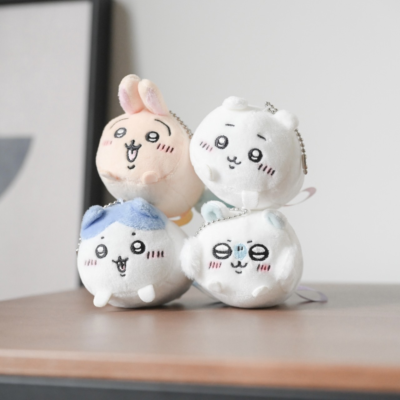 iSNEAKERS｜日本Chiikawa吉伊卡哇 圓滾滾 趴姿 吊飾 鑰匙圈