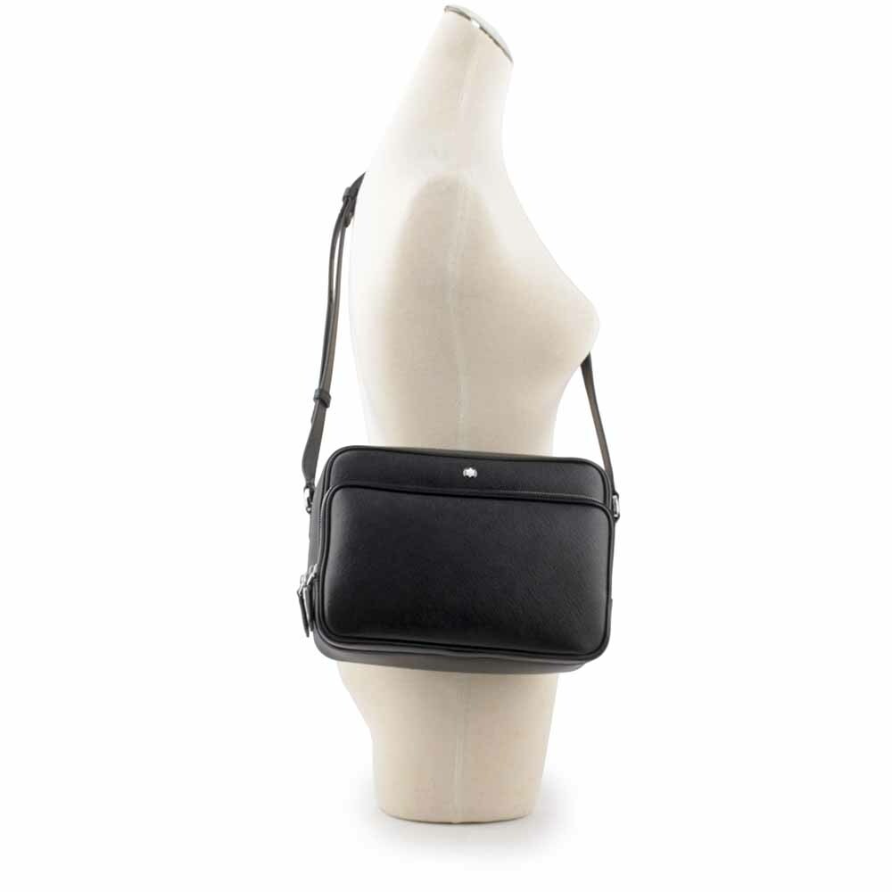 【MONT BLANC】Sartorial 匠心系列防刮牛皮郵差包(黑色) 198127