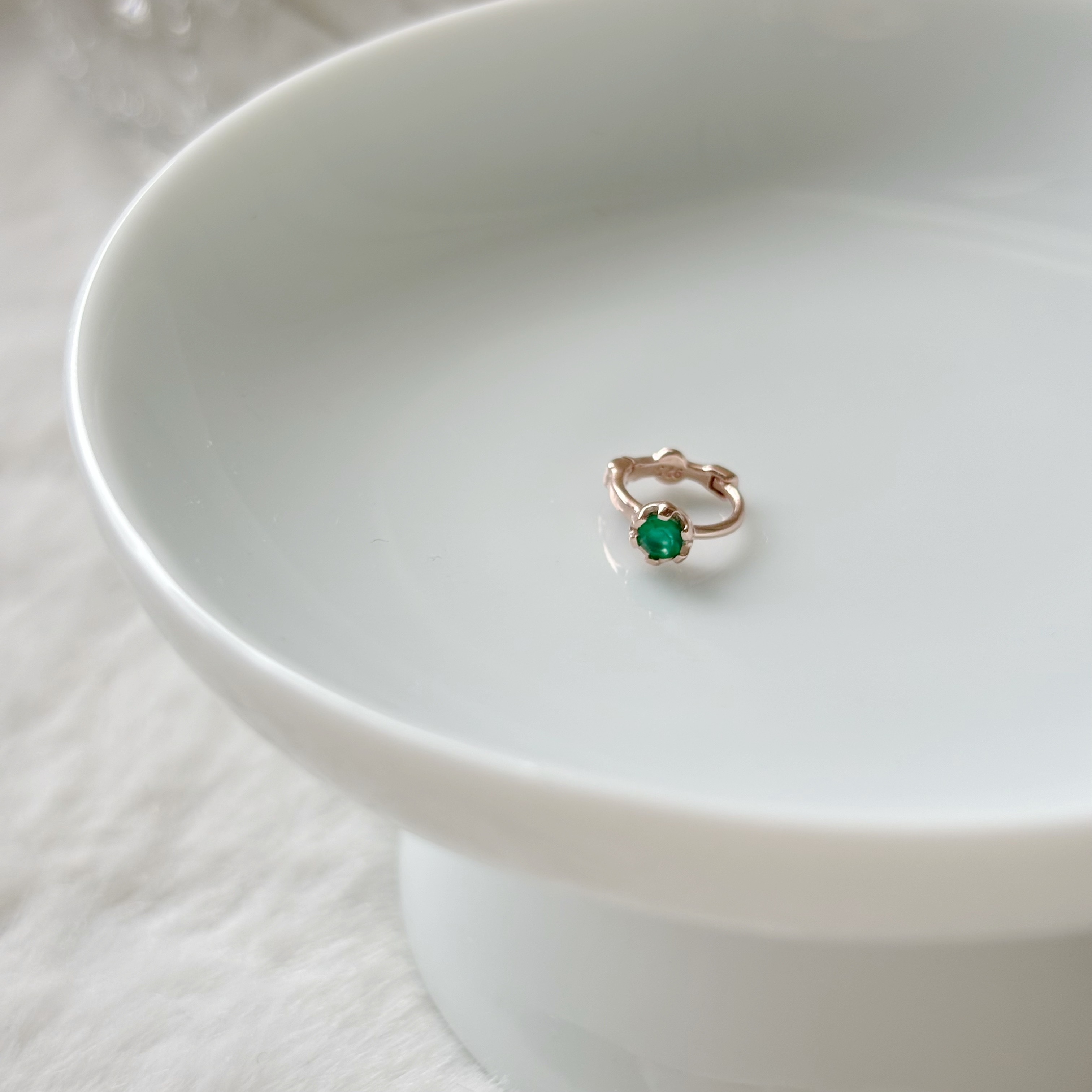 小花六爪綠瑪瑙耳骨圈