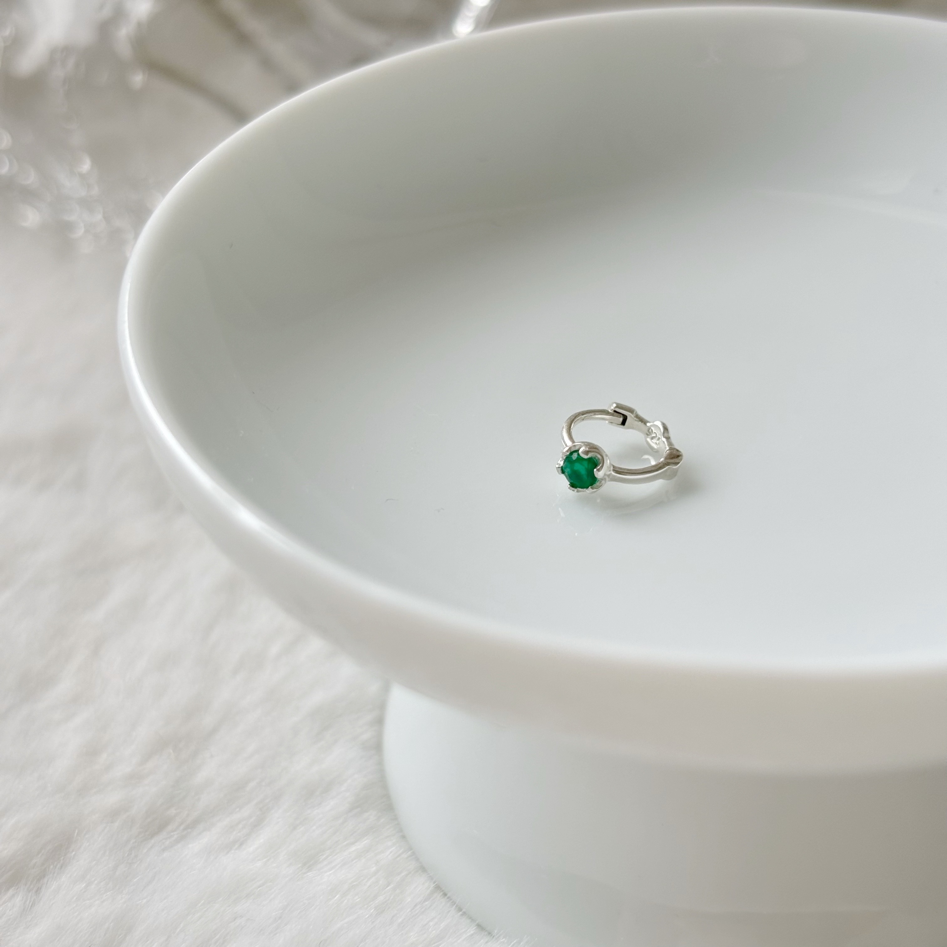 小花六爪綠瑪瑙耳骨圈