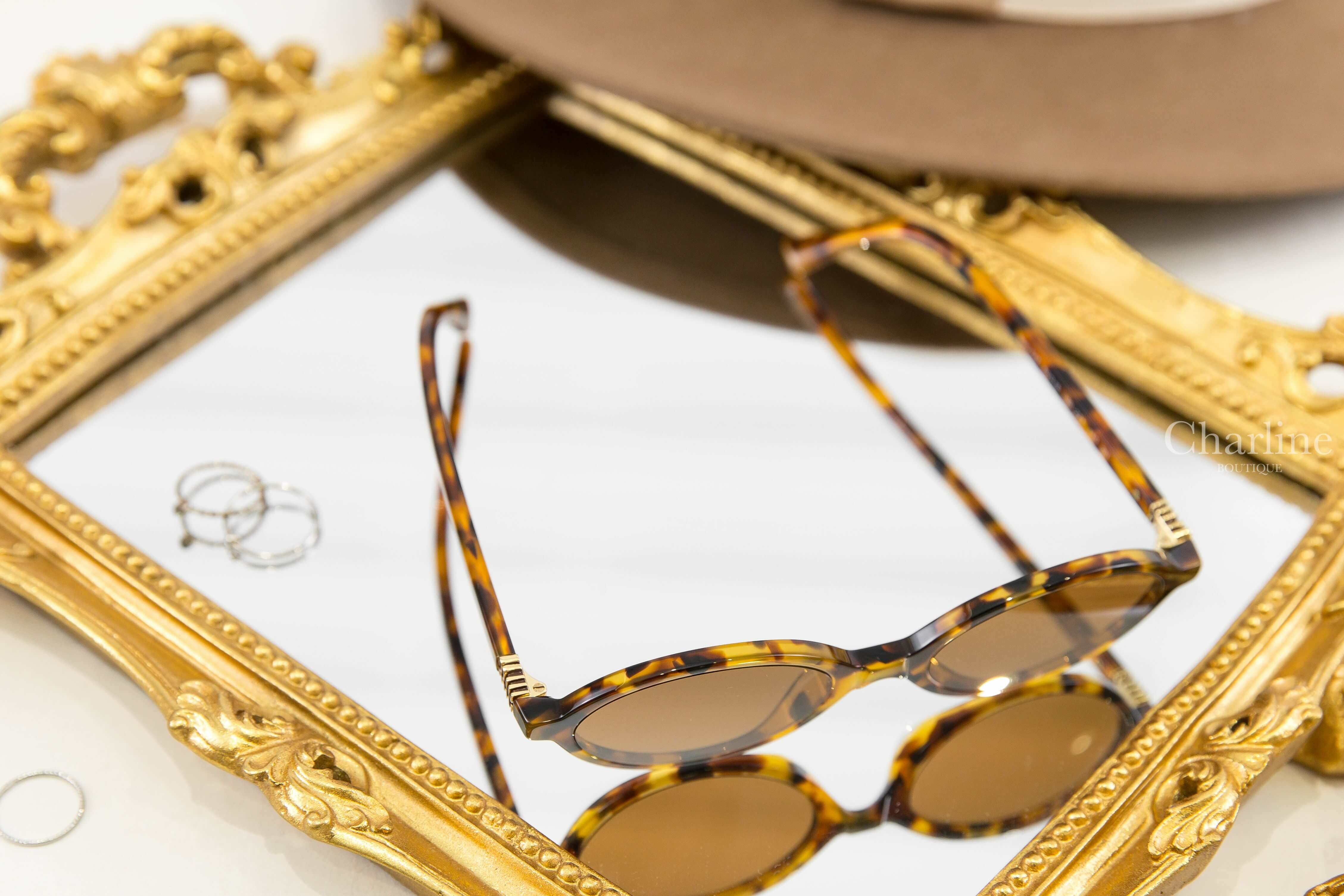 Miu Miu Miu Regard Sunglasses 琥珀色橢圓框側邊金色字母太陽眼鏡-Charline Boutique 精品代購