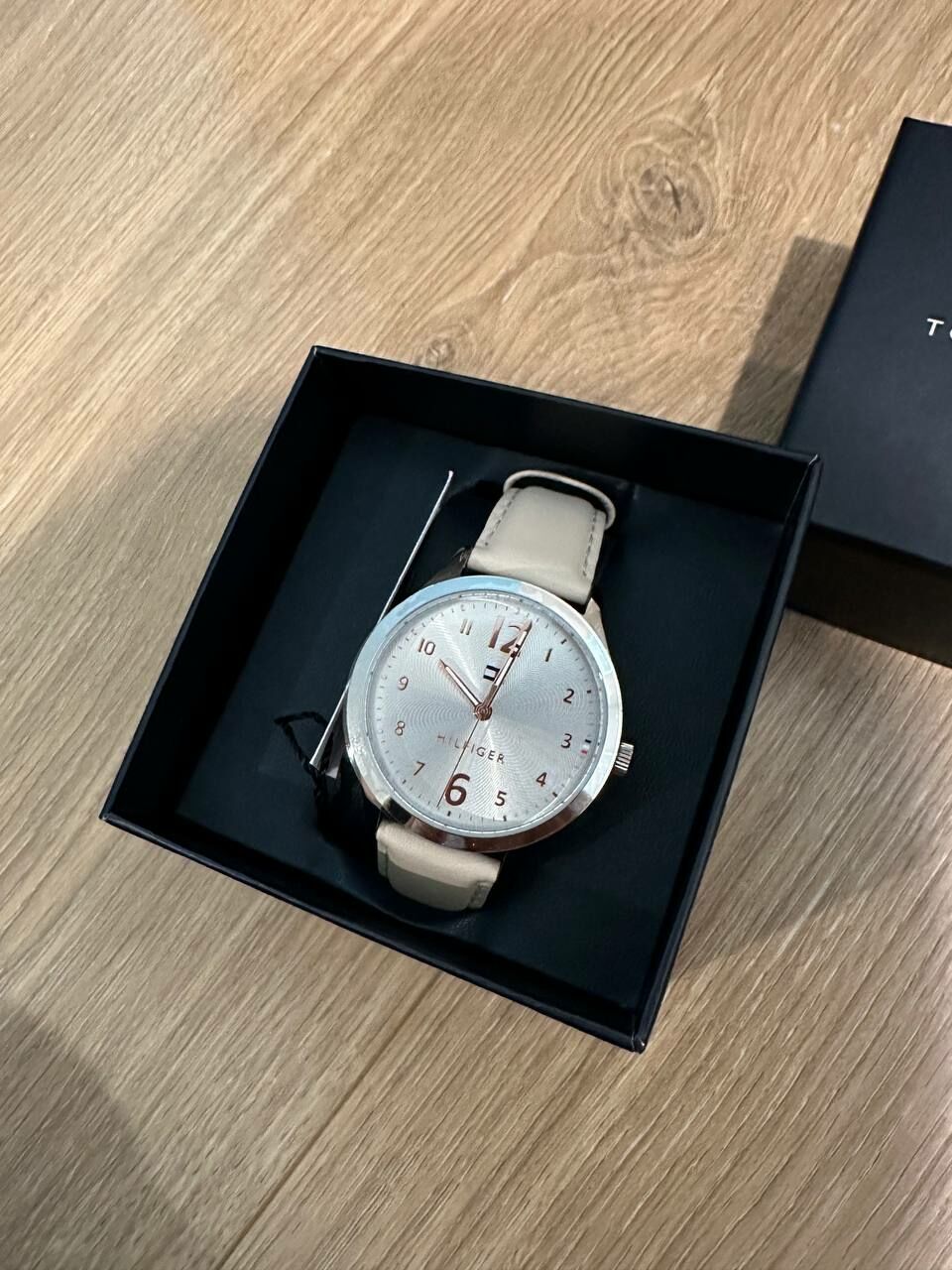 [S] CW TOMMY HILFIGER 1781801 WOMENS WHITE LEATHER STRAP 38MM, 885997223089 (SZZ408)